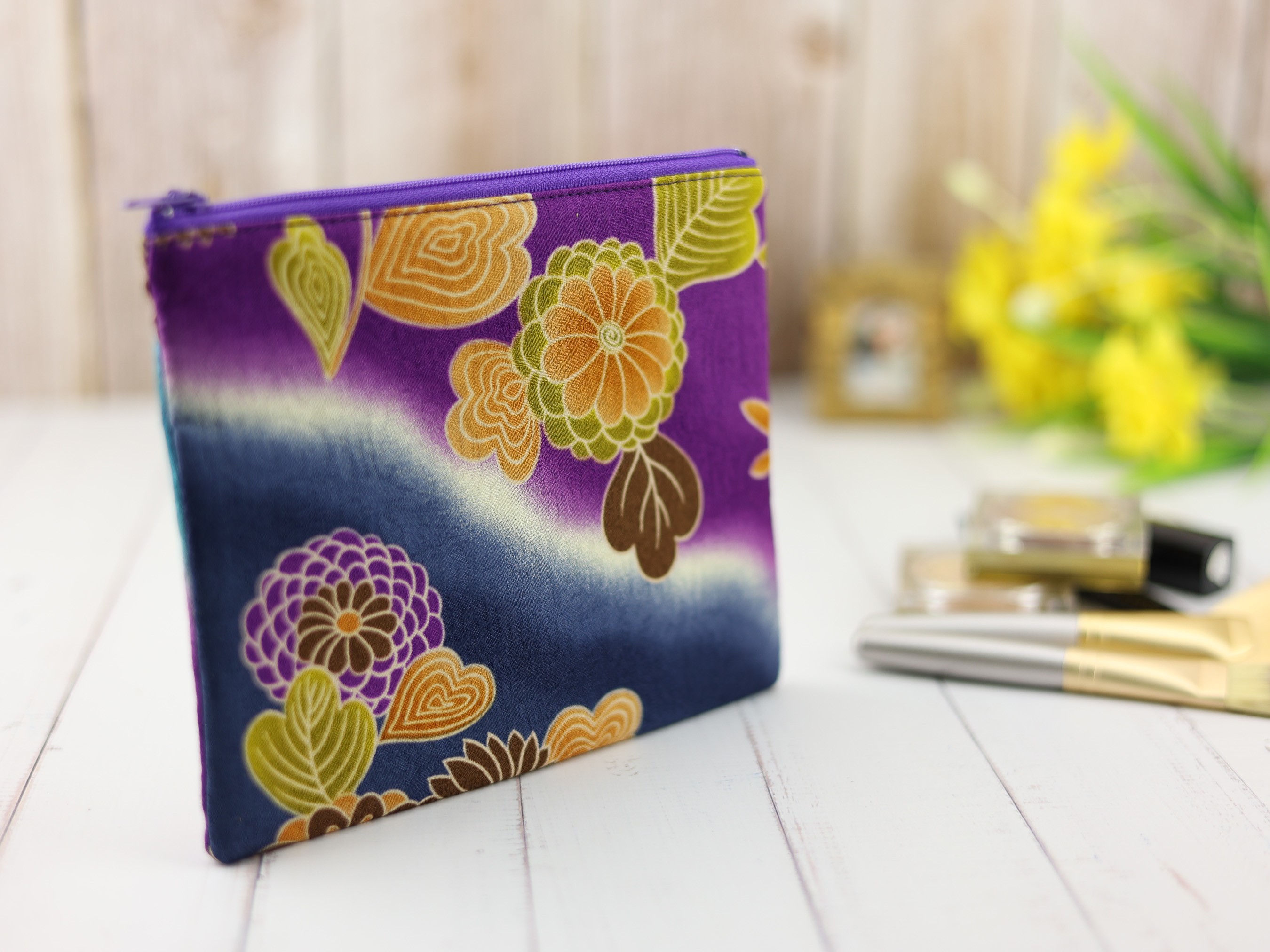 Purple & Navy Japanese Zipper Pouch – Elegant Kiku Chrysanthemum Pattern Cosmetic Bag
