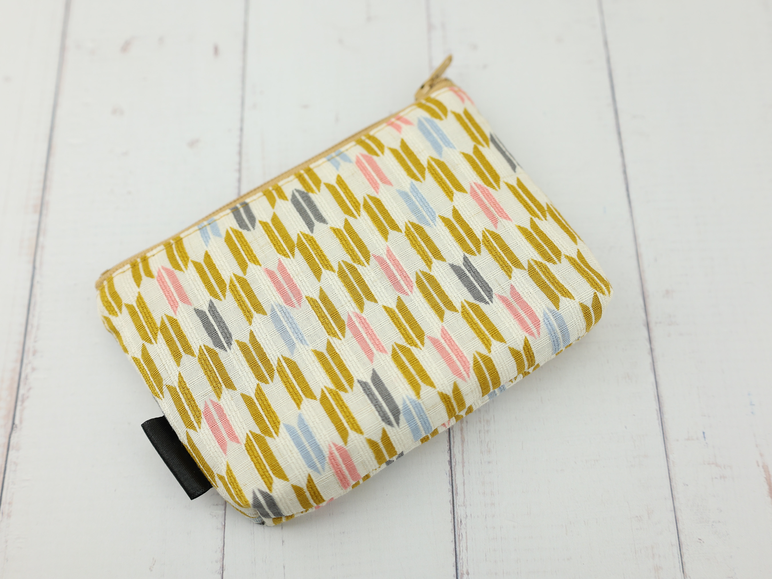 Yabane Coin Purse – Japanese Arrow Feather Zipper Pouch in Pastel Colors