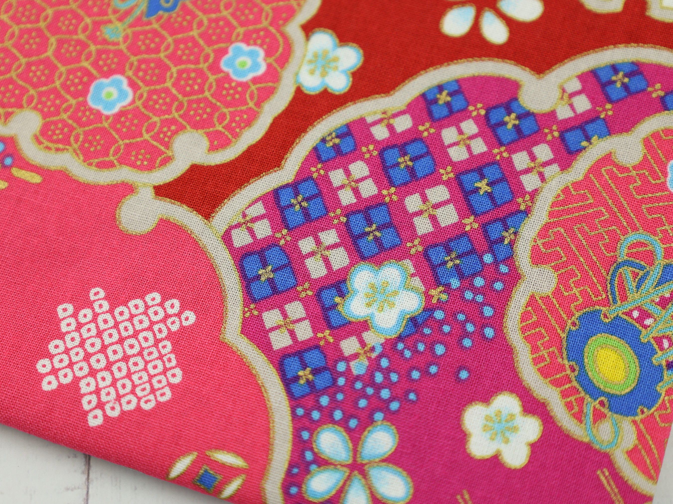 Red Floral Japanese Zipper Pouch – Makeup Bag with Traditional Fan, Crane & Sakura Motifs