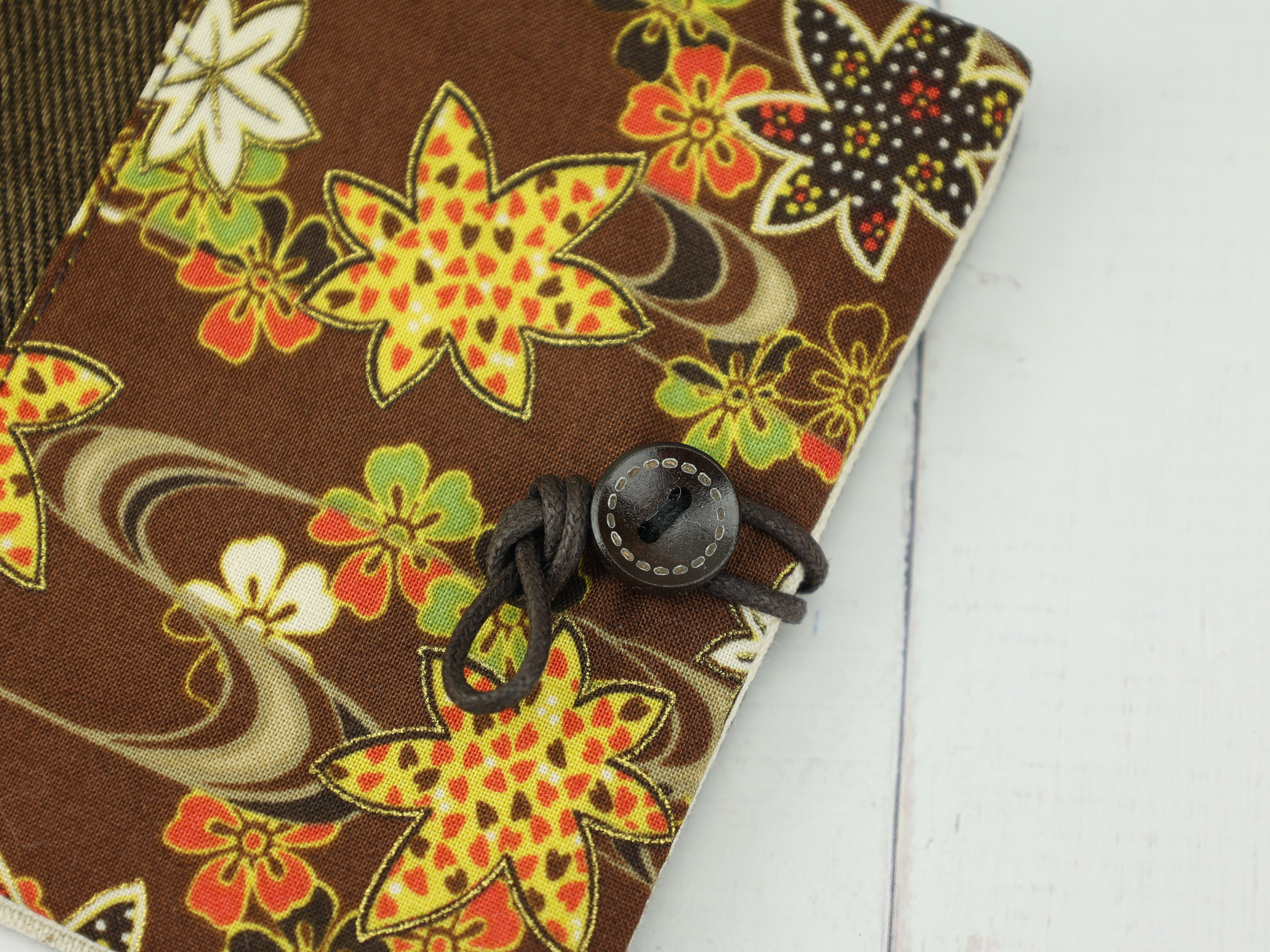 Maple Leaf Pad Holder – Japanese Autumn Motif Pouch in Brown with Canvas Lining and Button Tie