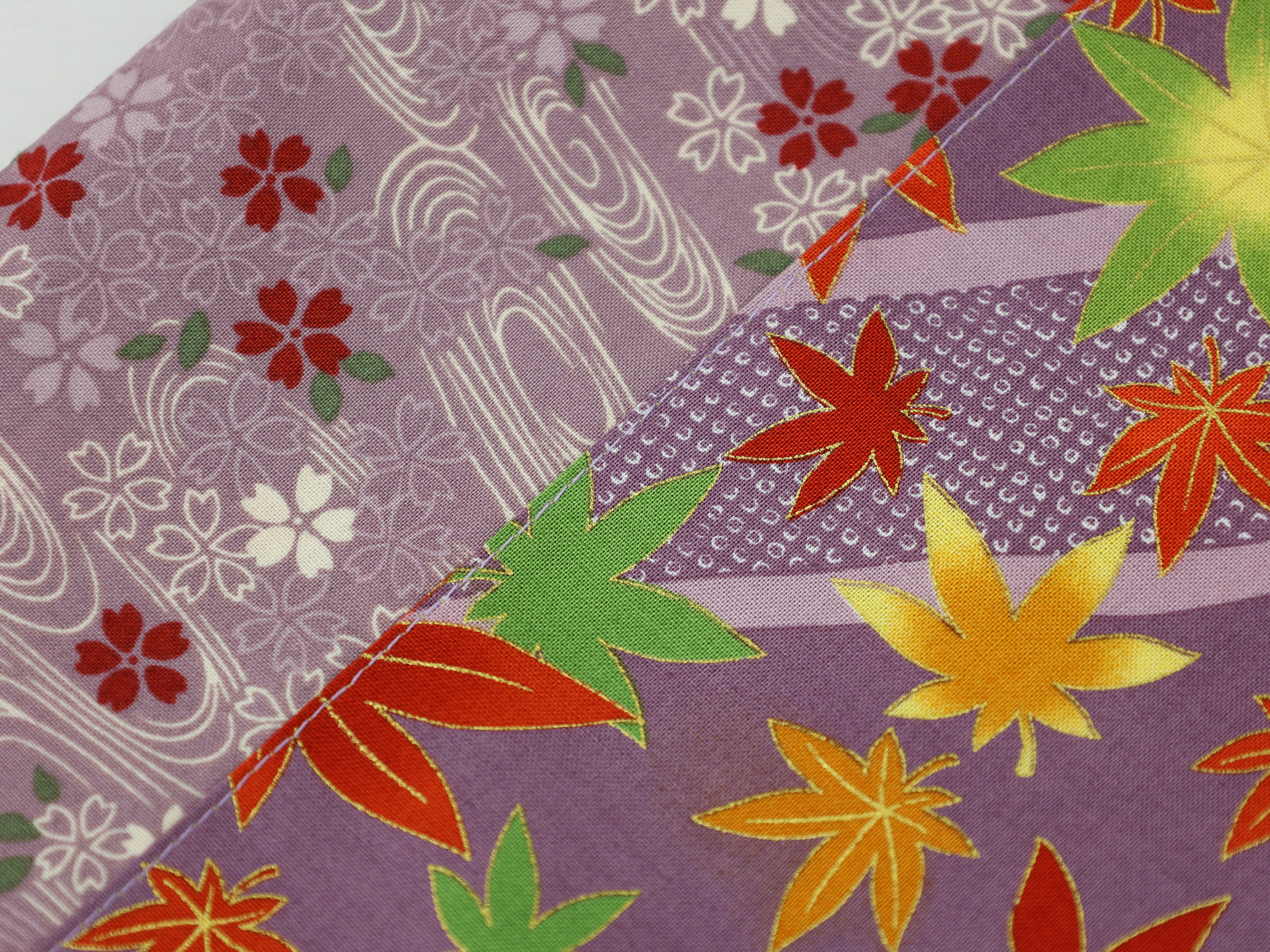 Japanese Maple Leaf Kinchaku Pouch, Autumn Momiji Drawstring Bag, Purple and Red Fall Gift Bag