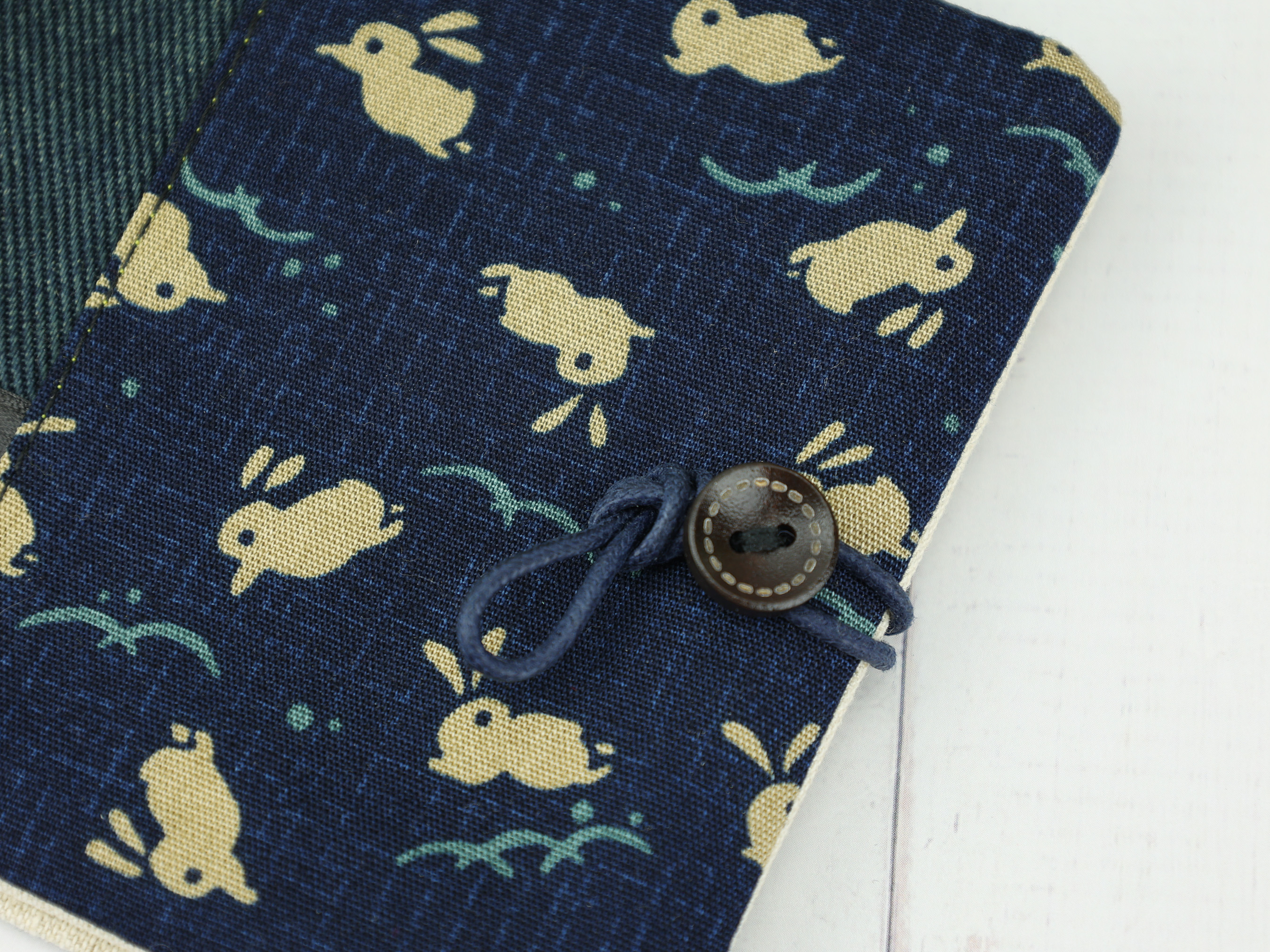 Japanese Rabbit Pad Holder – Navy Blue Bunny Pattern Pouch with Cotton Canvas Lining