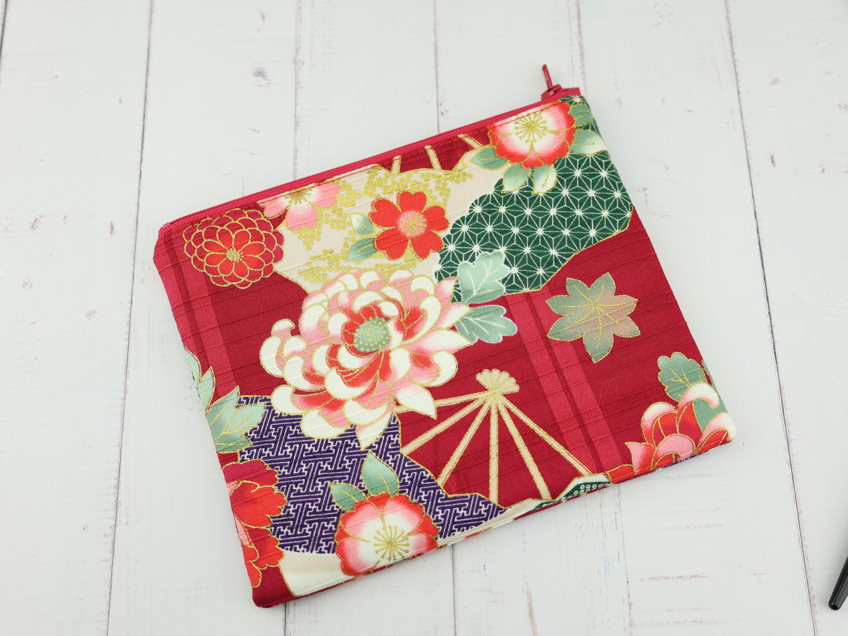 Red Japanese Zipper Pouch – Elegant Fan & Peony Design with Classic Wagara Motifs and Gold Accents