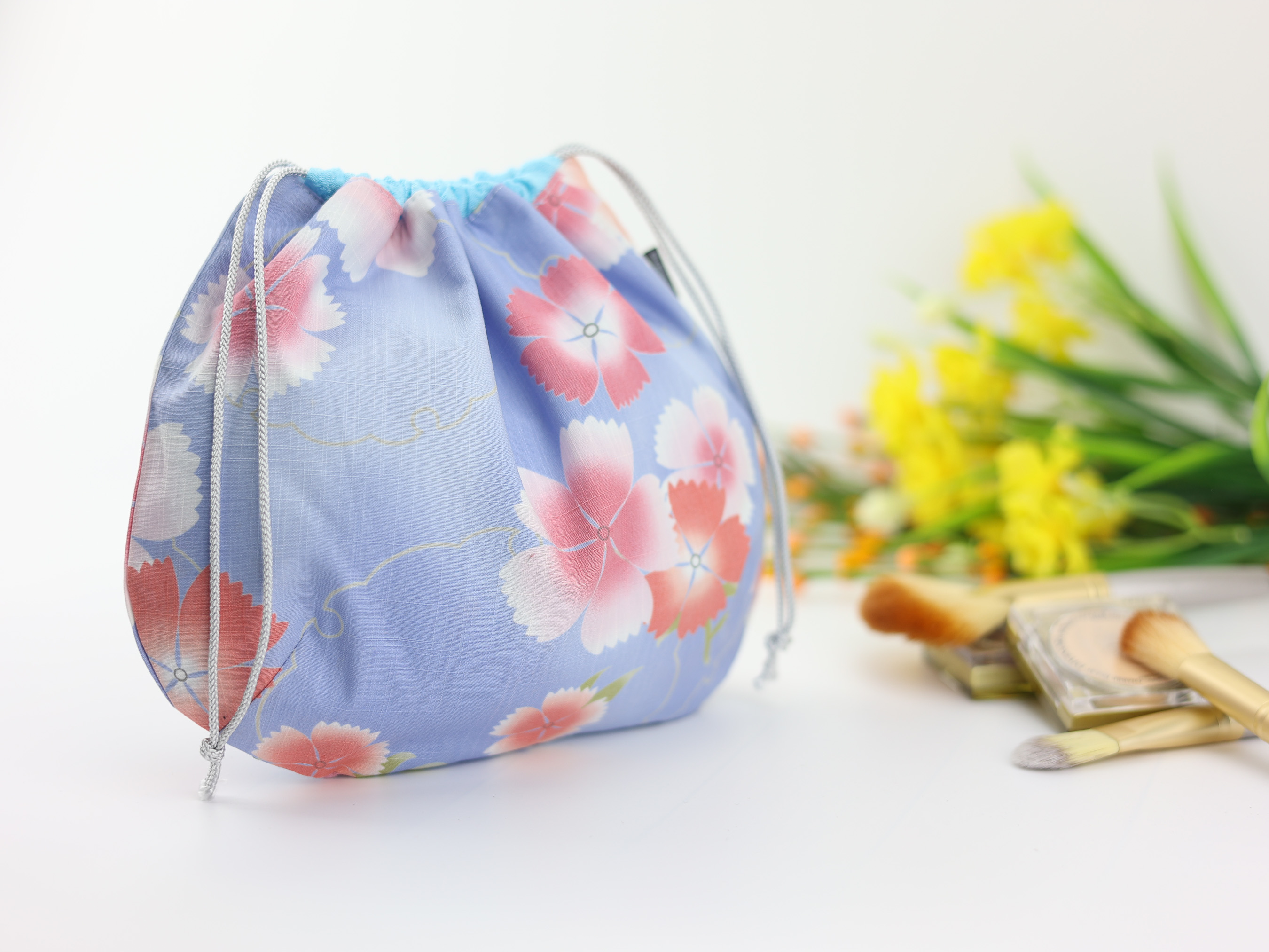 Japanese Pouch – Summer Floral Pattern in Light Blue