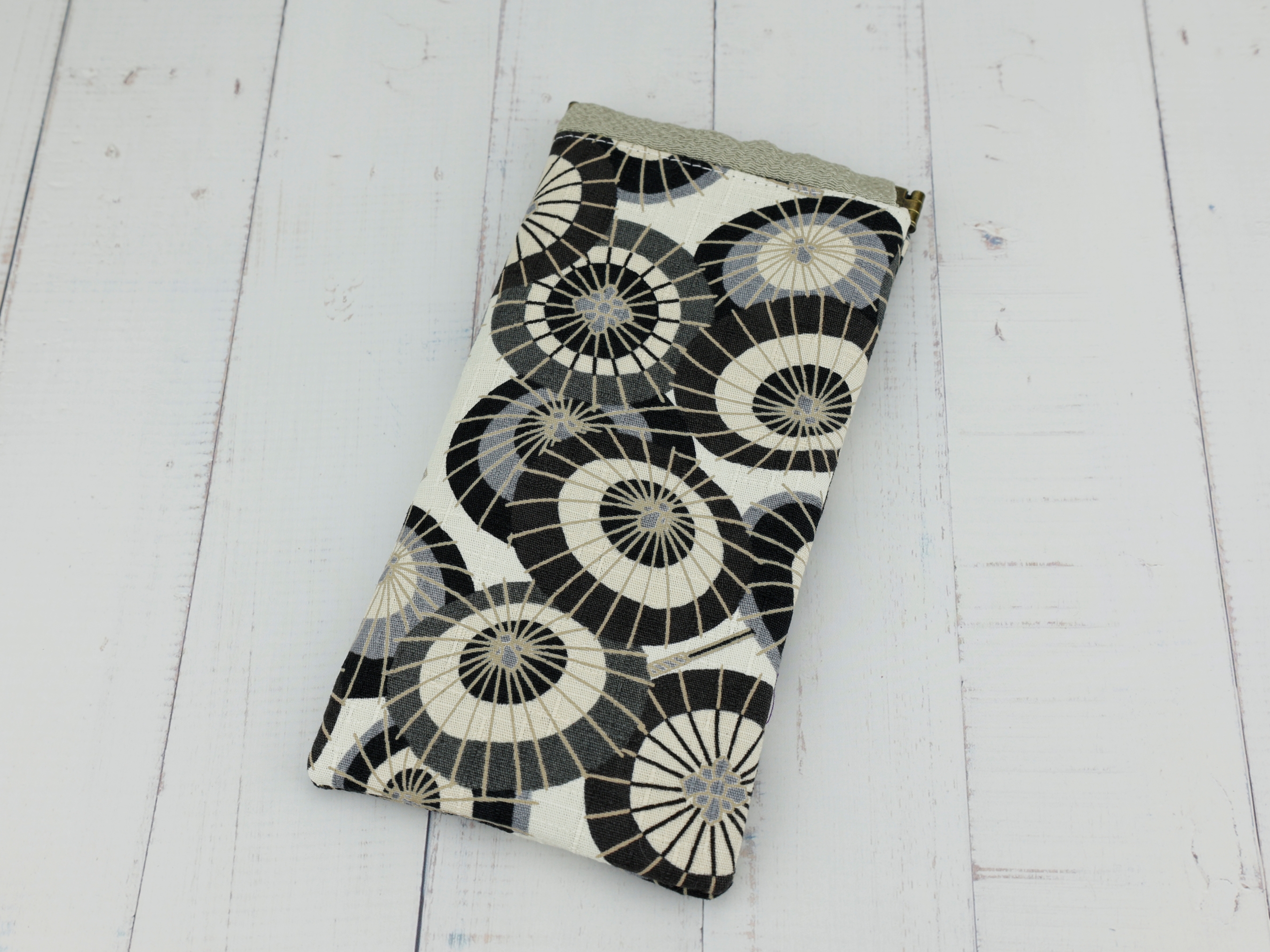 OOAK Glasses Case, Kimono Glasses Holder, Gift For Mom, Umbrella, White