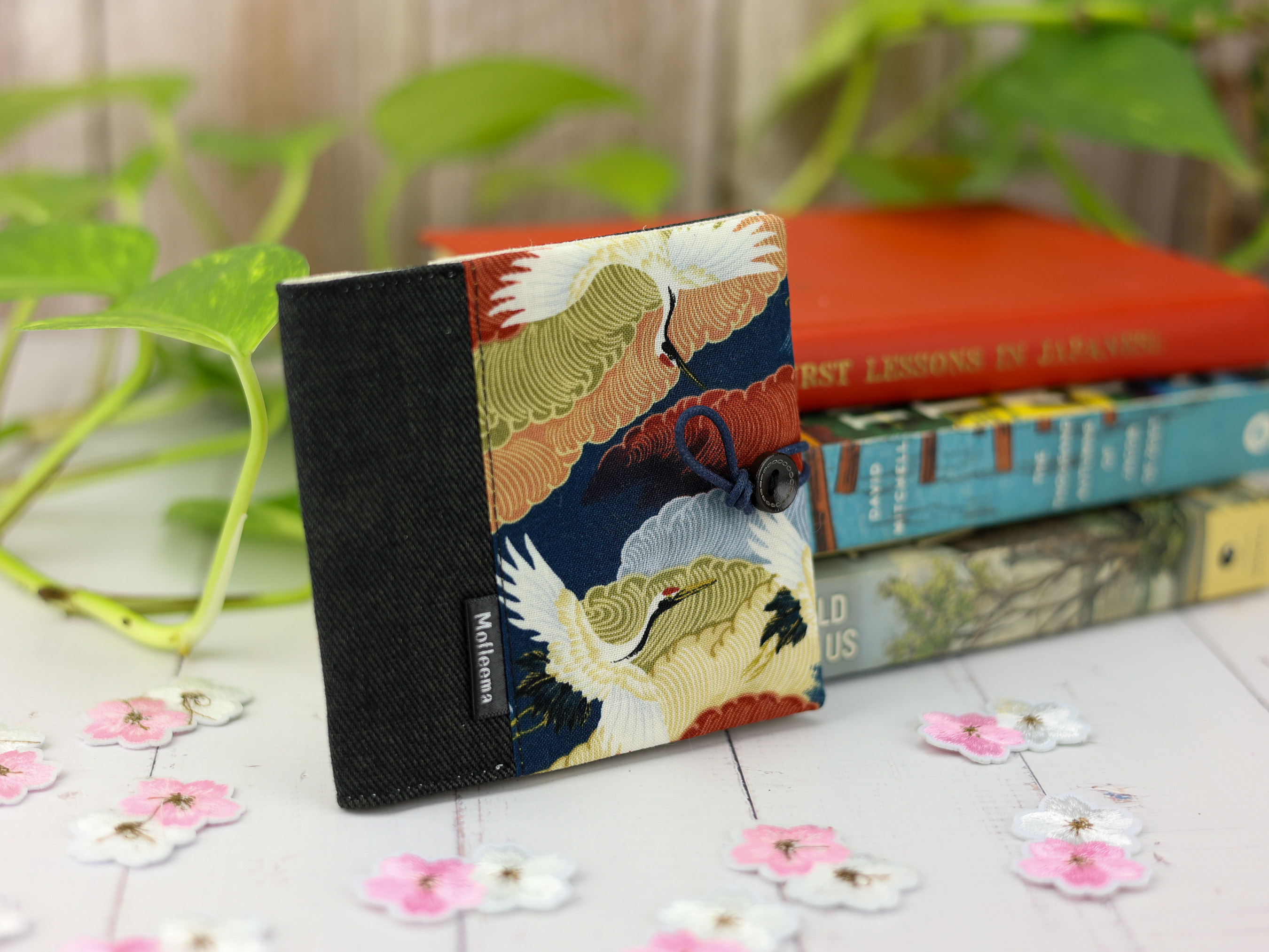 Tsuru Crane Pad Holder – Japanese Elegant Pouch with Flying Bird Pattern and Cotton Canvas Lining