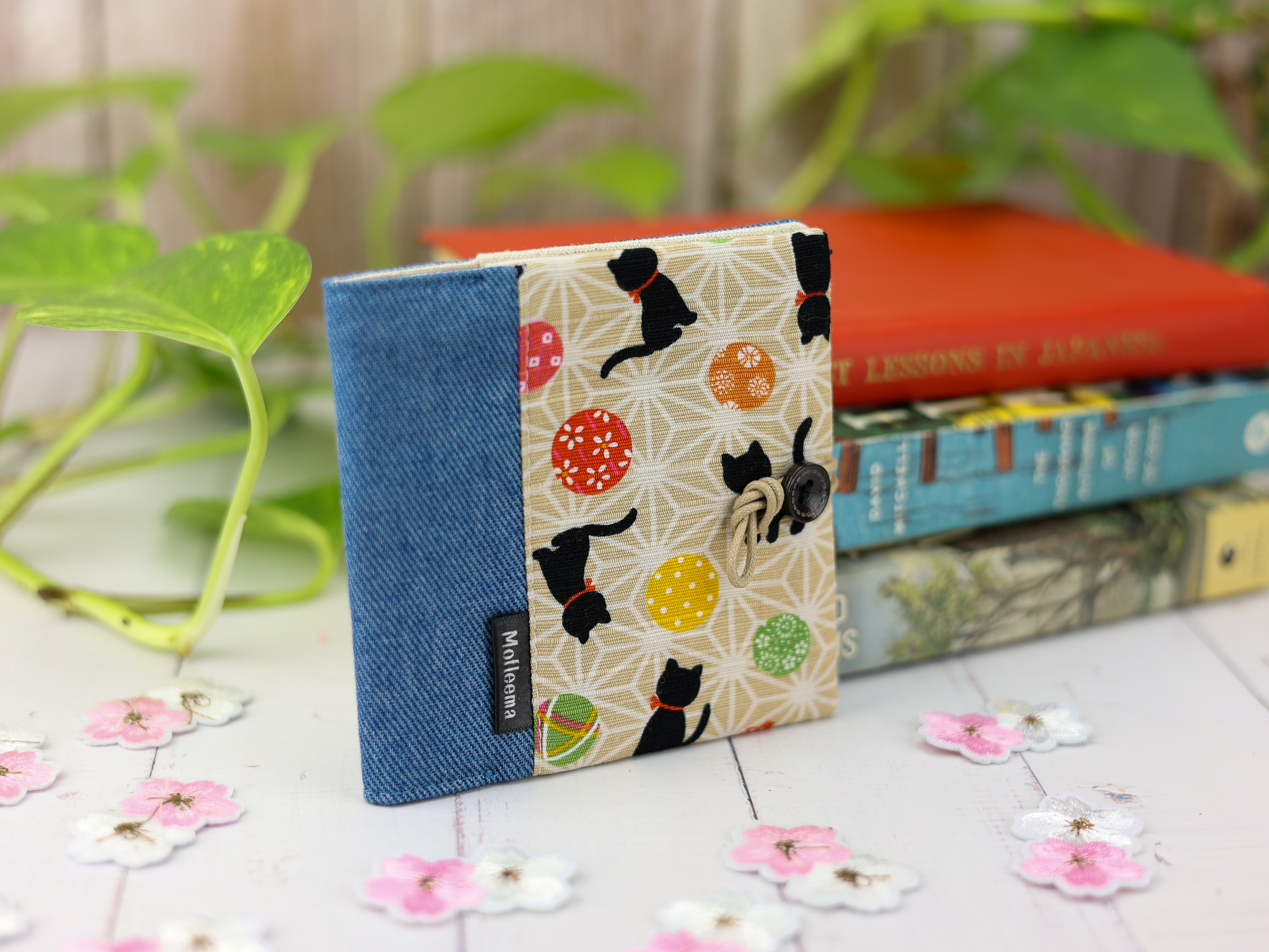 Black Cat & Temari Pad Holder – Japanese Beige Pouch with Ball and Asanoha Pattern