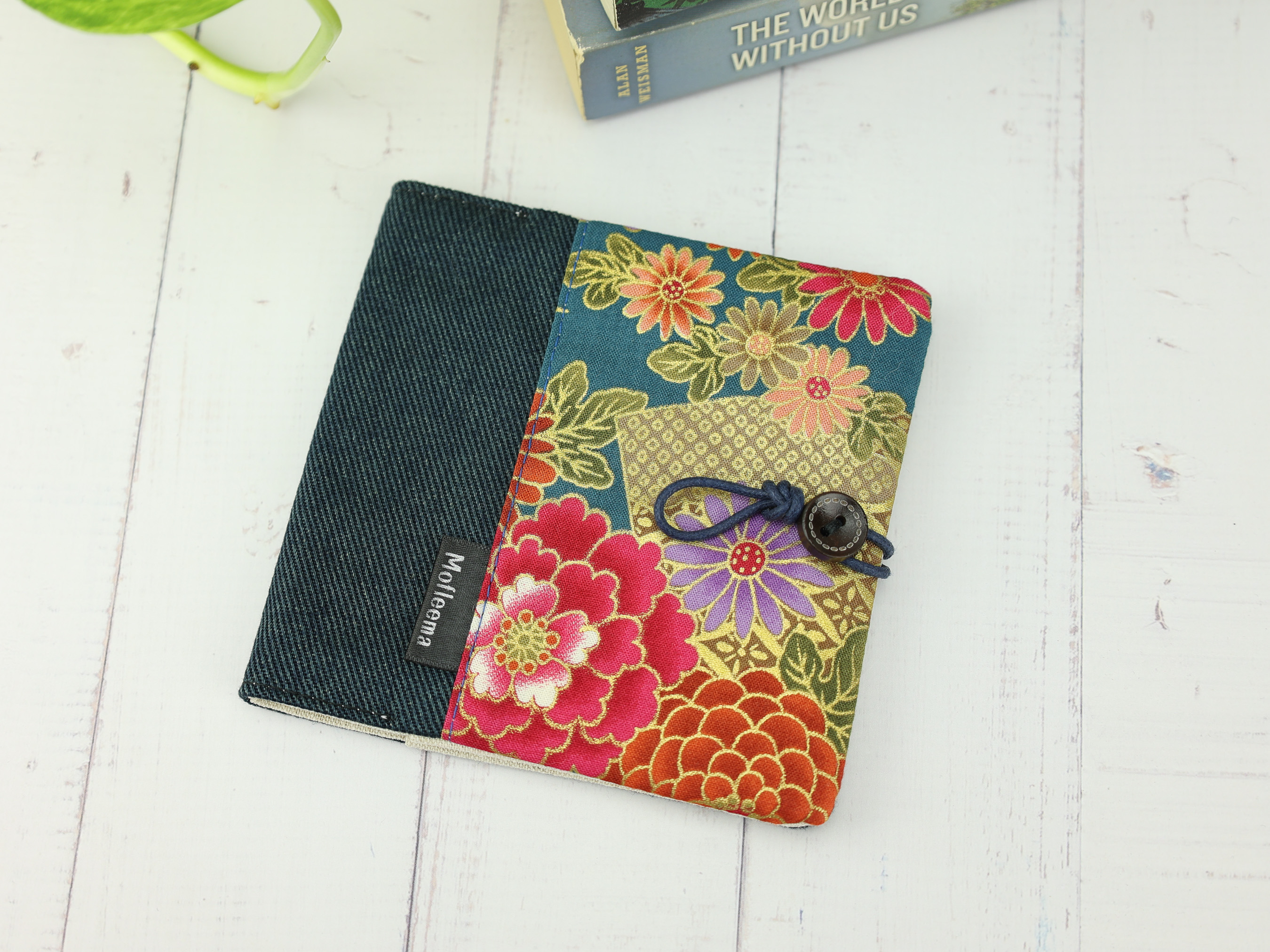 Chrysanthemum & Fan Pad Holder – Japanese Gold Floral Pouch with Canvas Lining and Button Tie