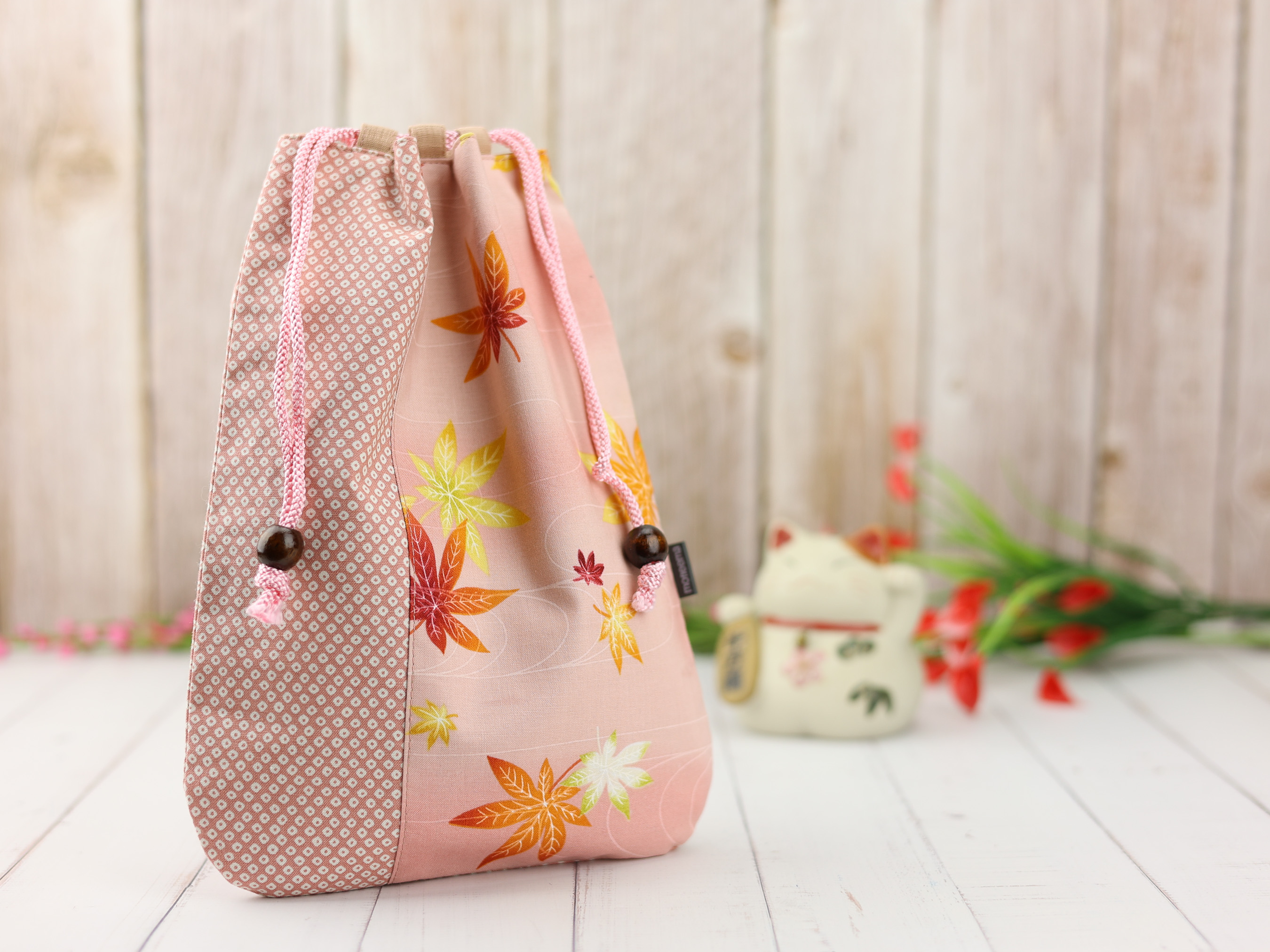 Soft Pink Momiji Kinchaku Pouch, Japanese Maple Leaf Drawstring Bag, Autumn Gift Bag