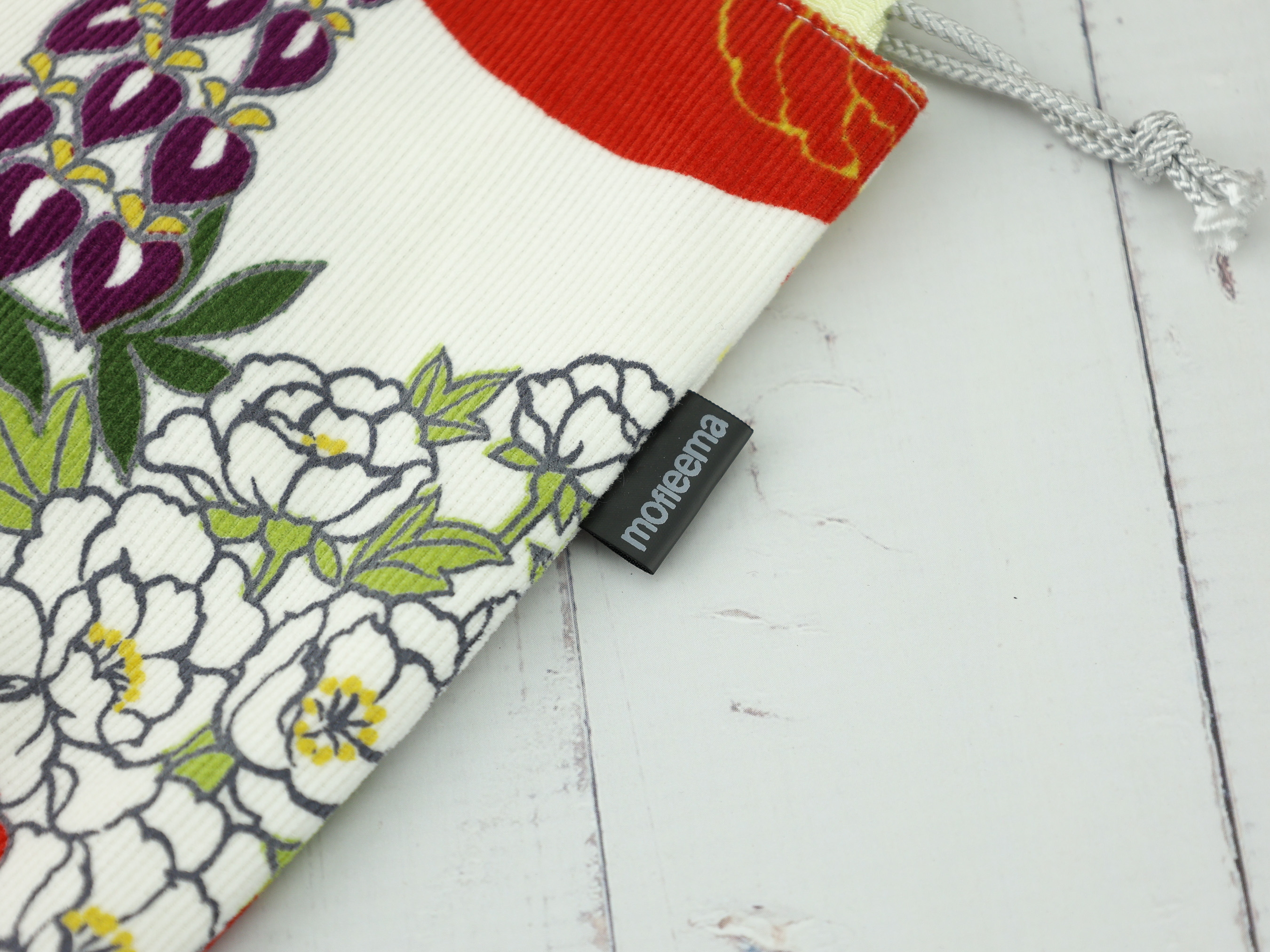 Japanese Floral Corduroy Pouch – Colorful Drawstring Bag with Kimono Pattern