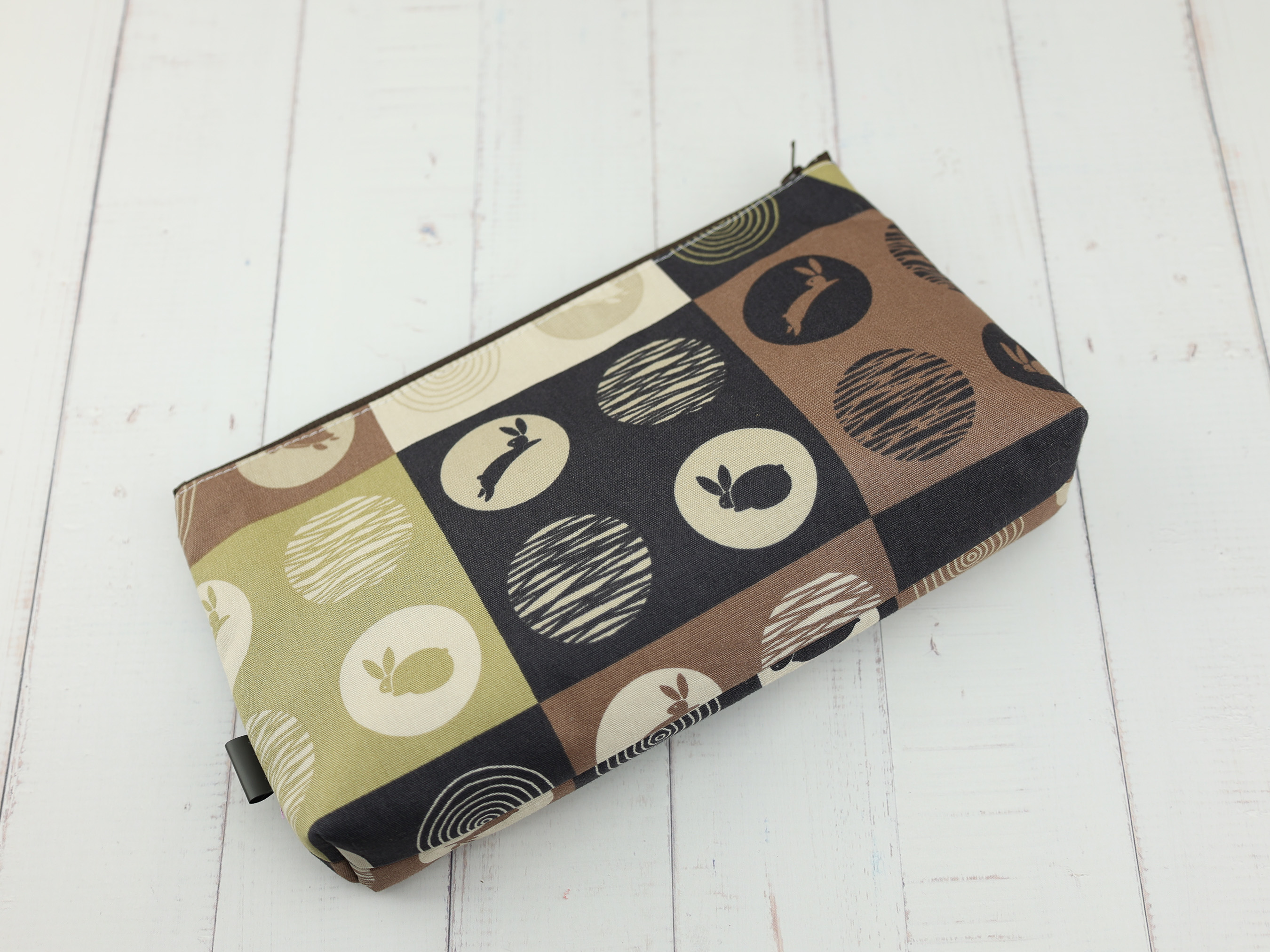 Japanese Rabbit Zipper Pouch – Minimalist Bunny Pattern Bag, Brown Cotton Makeup Organizer Gift