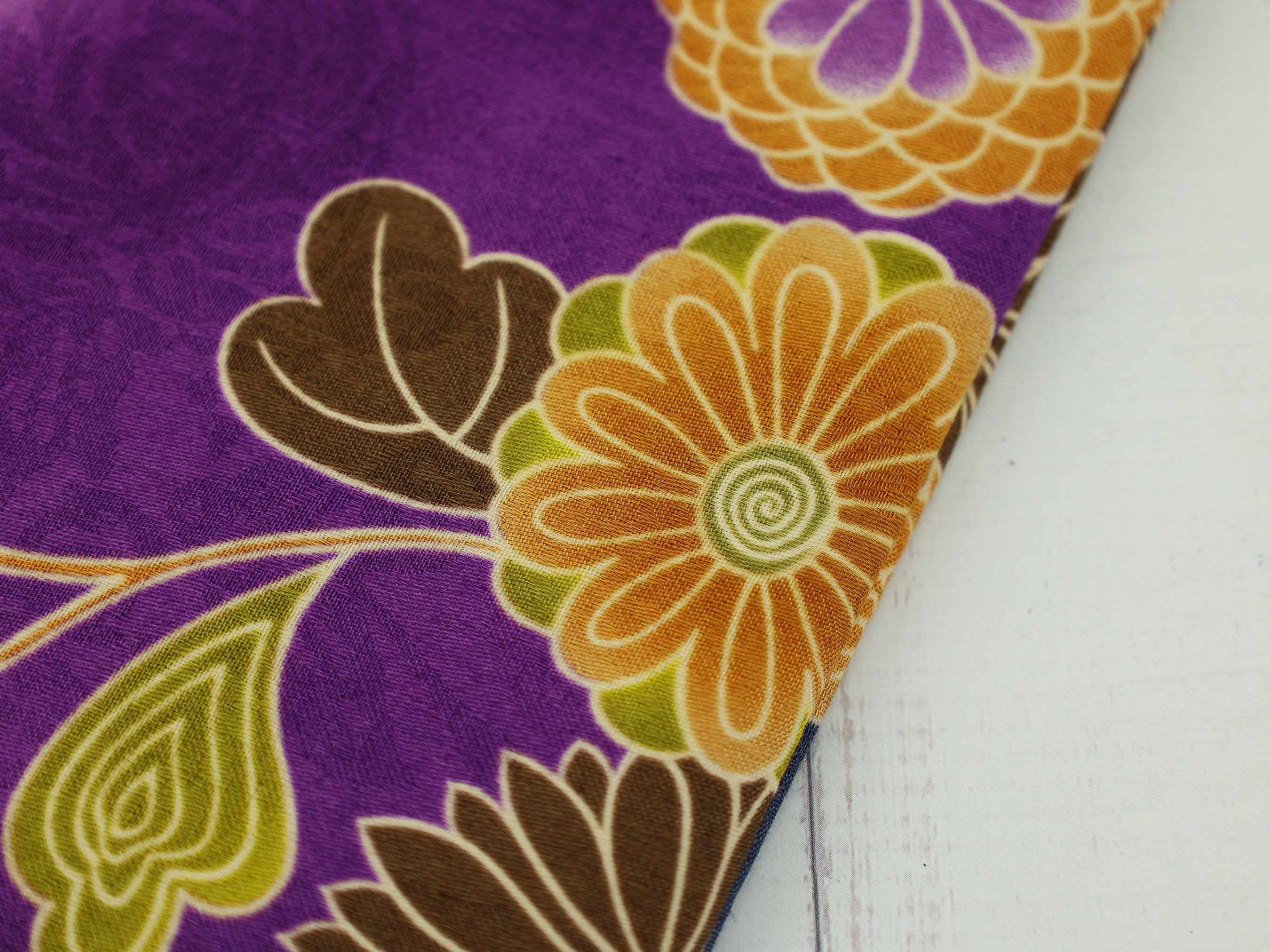 Purple & Navy Japanese Zipper Pouch – Elegant Kiku Chrysanthemum Pattern Cosmetic Bag