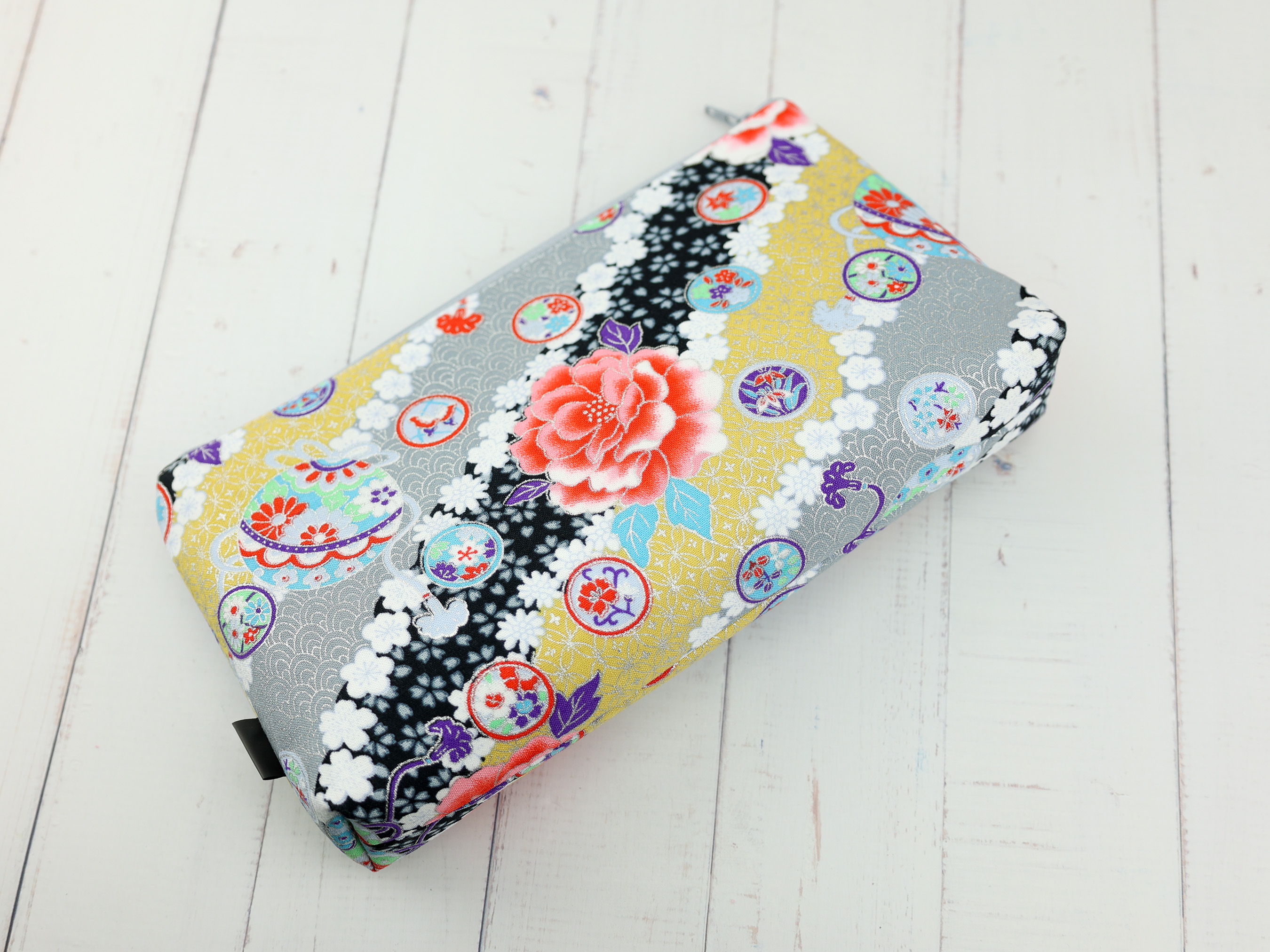 Peony and Temari Ball Zipper Pouch – Japanese Kimono Pattern Bag in Silver and Gold