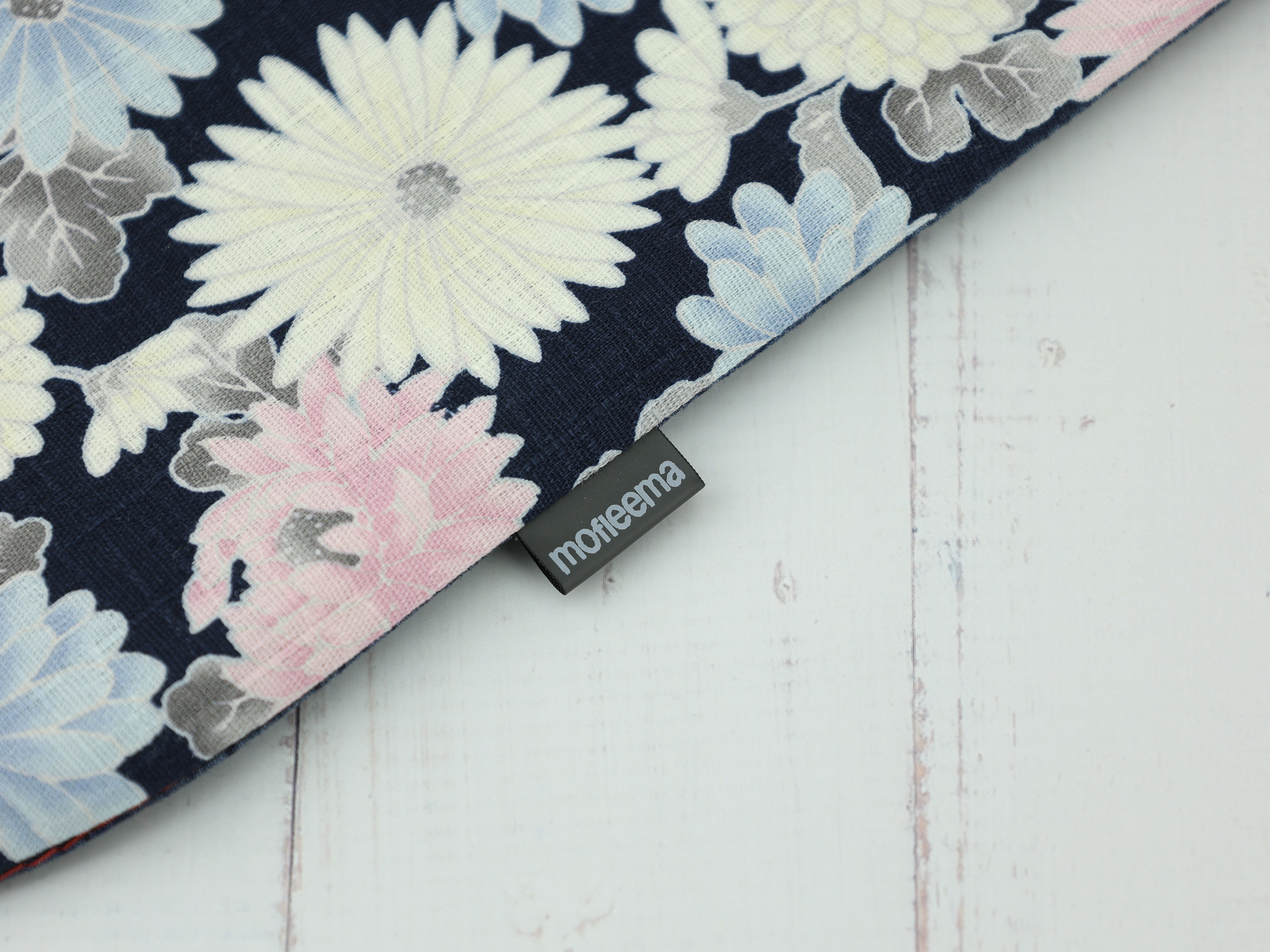 Chrysanthemum Kinchaku Pouch, Japanese Drawstring Gift Bag, Soft Blue Floral Cotton Purse