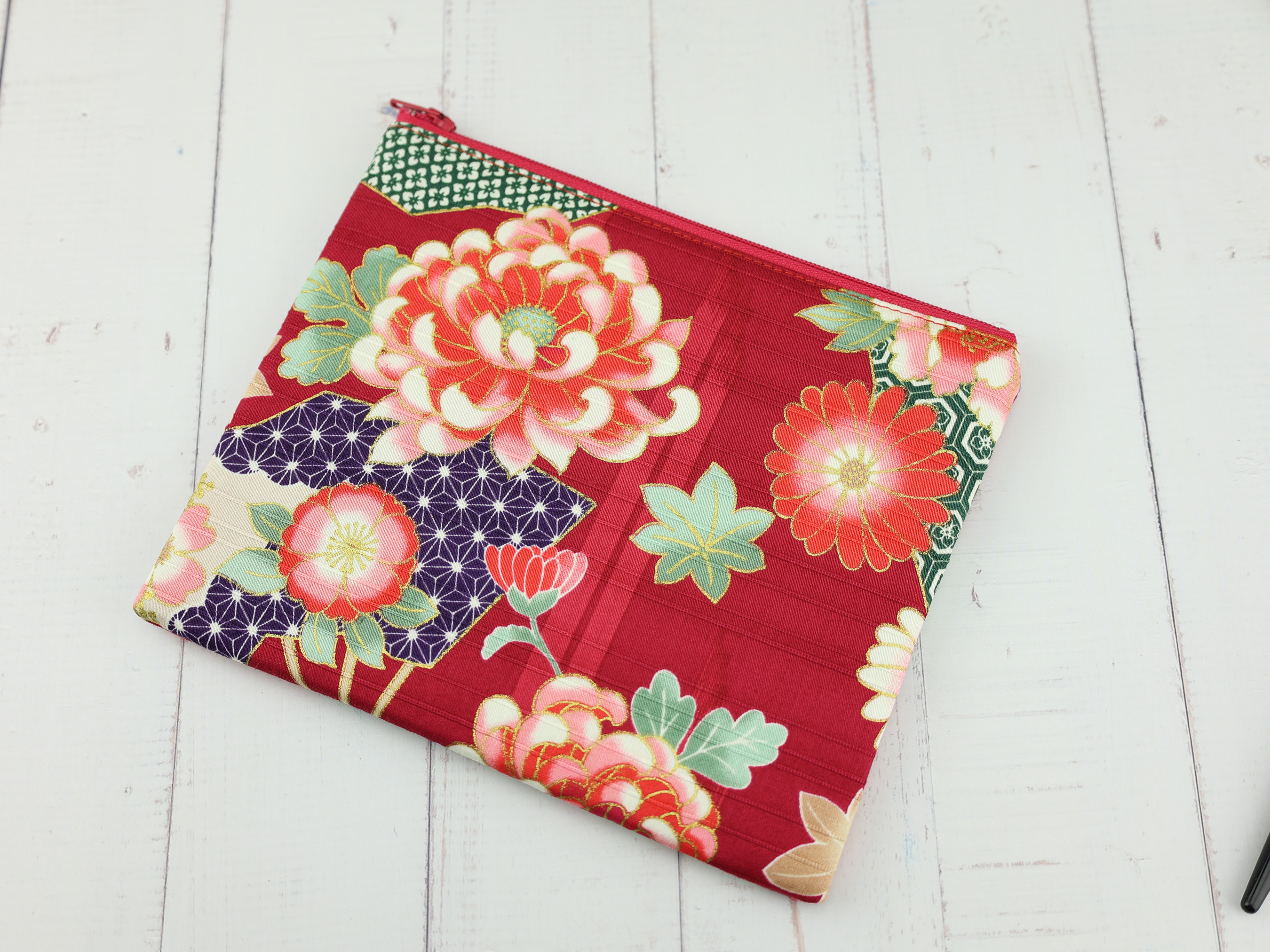 Red Japanese Zipper Pouch – Elegant Fan & Peony Design with Classic Wagara Motifs and Gold Accents