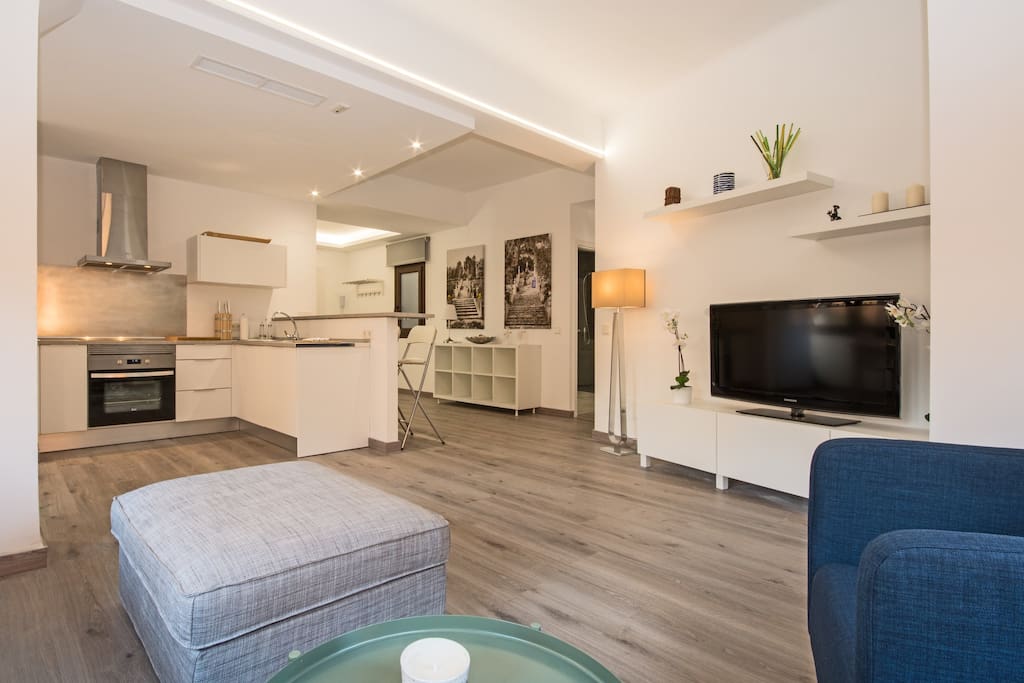 Moderno apartamento de 1 dormitorio en alquiler – Carrer d'Ortigosa, Barcelona