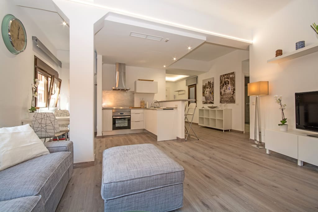 Moderno apartamento de 1 dormitorio en alquiler – Carrer d'Ortigosa, Barcelona