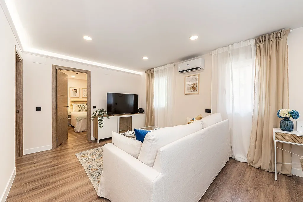 Piso Calle del Apóstol Santiago 21, Ventas Madrid