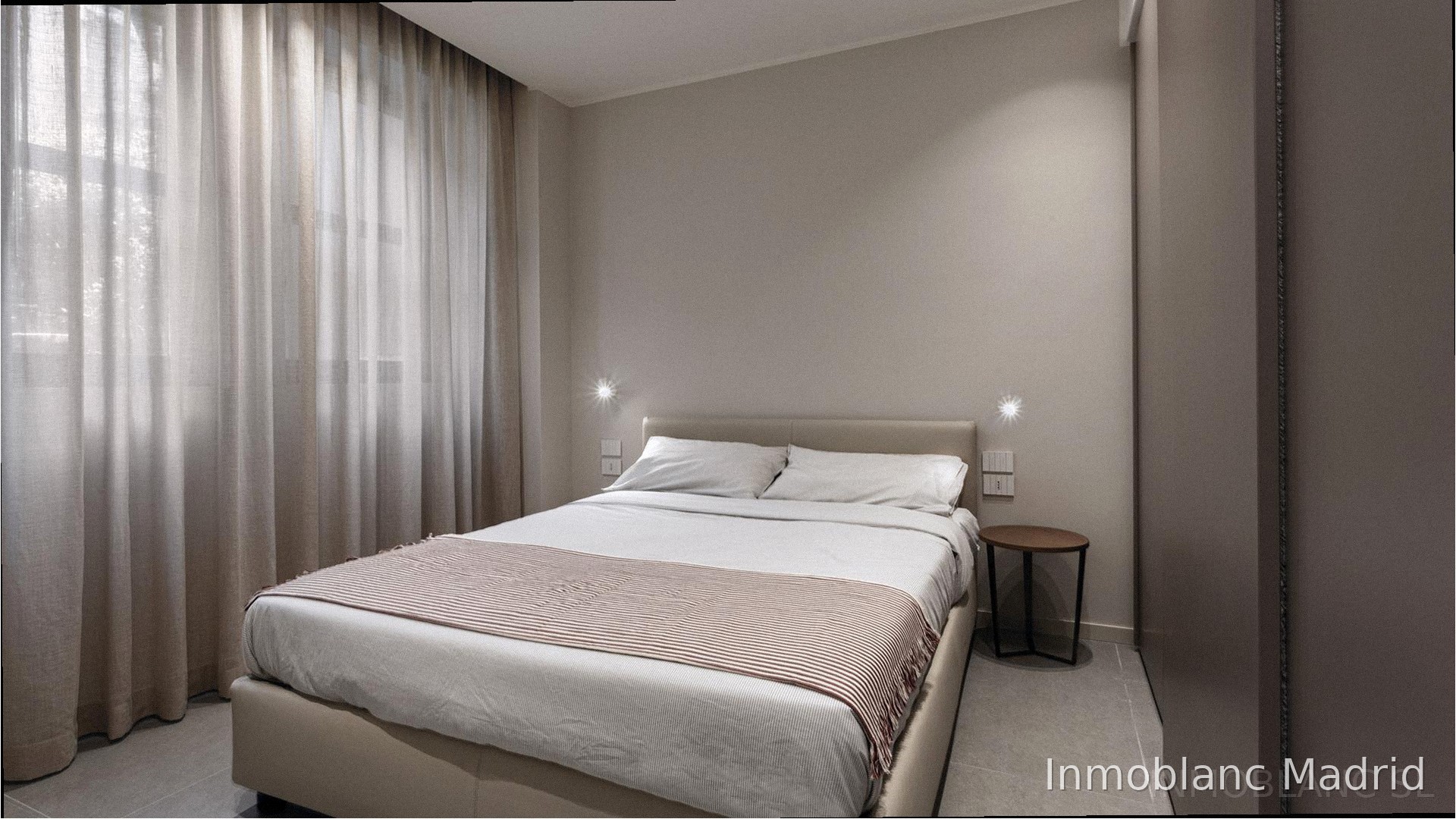 Piso  moderno y totalmente amueblado Calle de Hilarión Eslava, 7 – Chamberí, 28015 Madrid  !!! Reservado!!