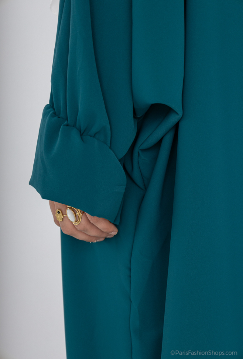 ABAYA PAPILLON EN SOIE DE MÉDINE – “MAYSA”