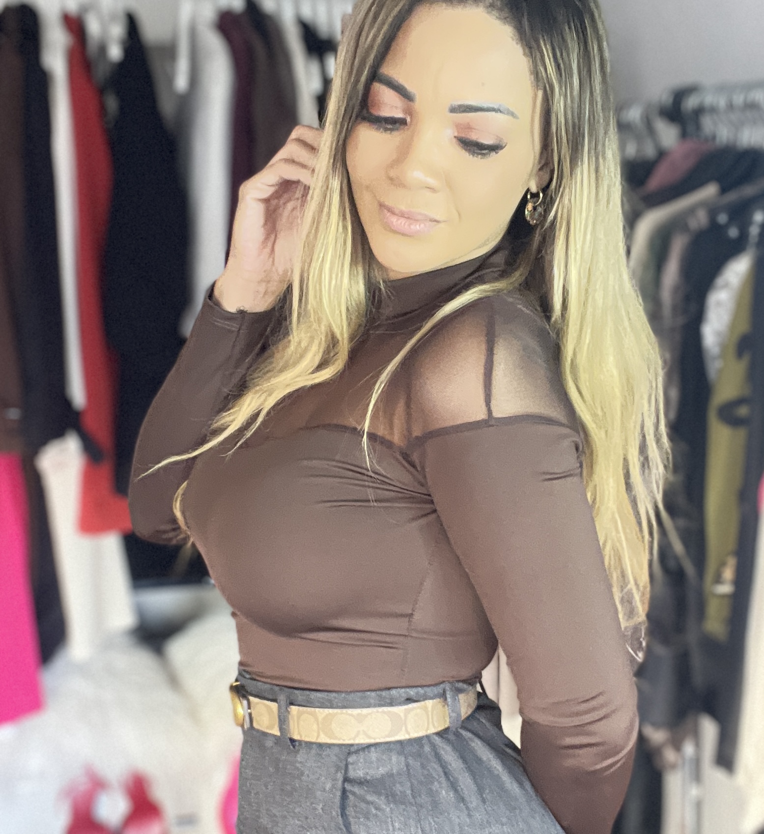 Blusa marrón de malla