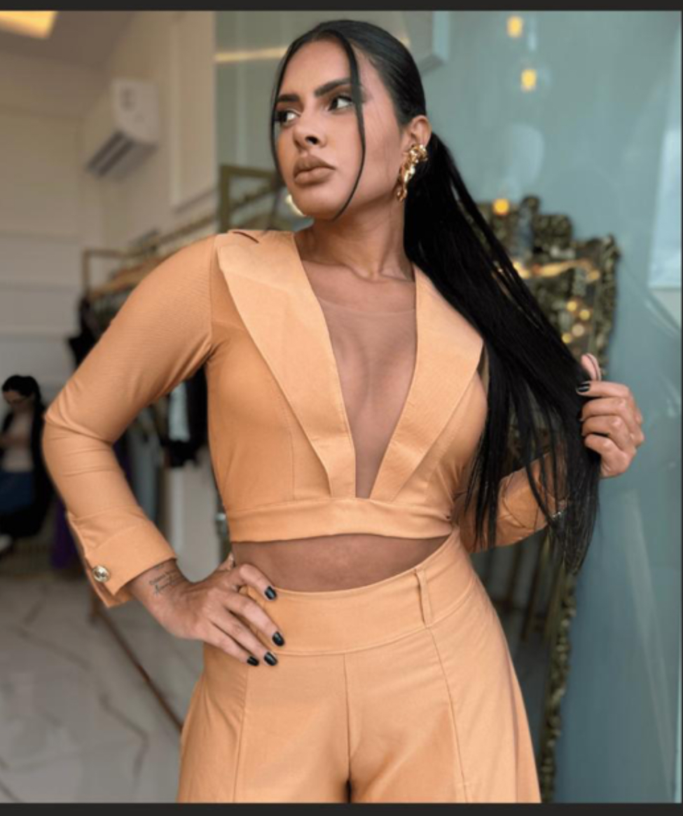 Conjunto elegante de blazer y pantalón