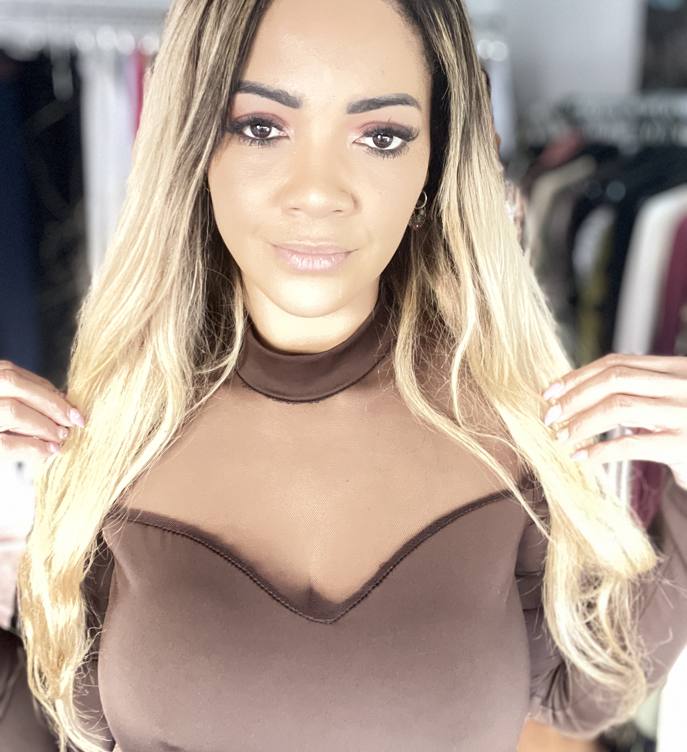 Blusa marrón de malla