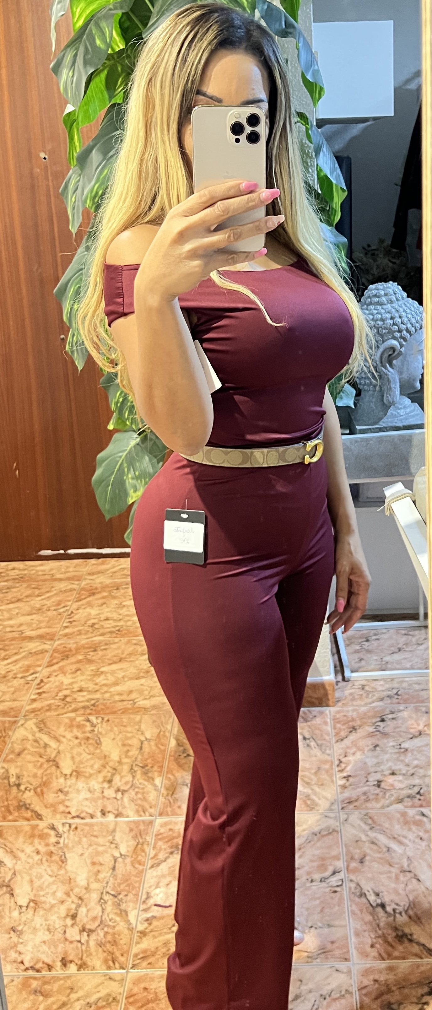 Conjunto burdeos de mujer