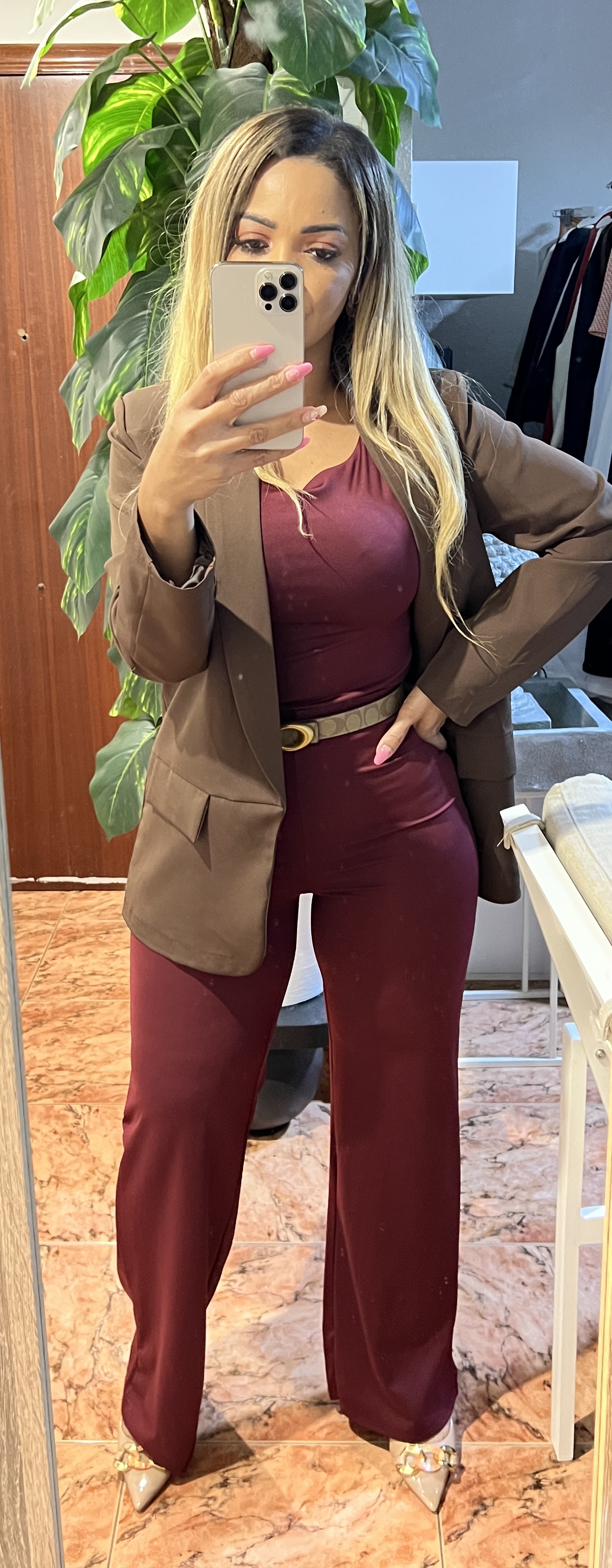 Conjunto burdeos de mujer