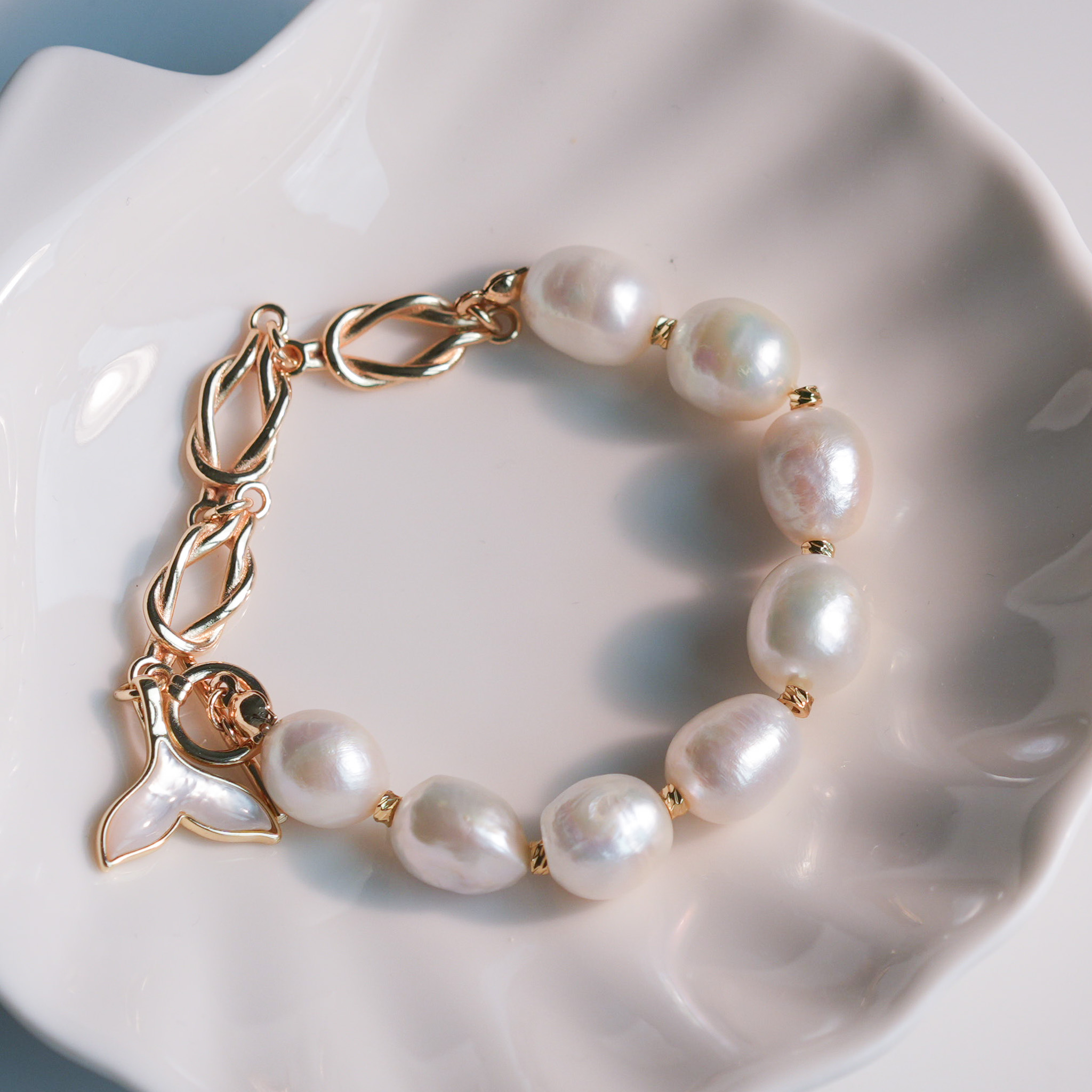 Elegant Pearl Bracelet