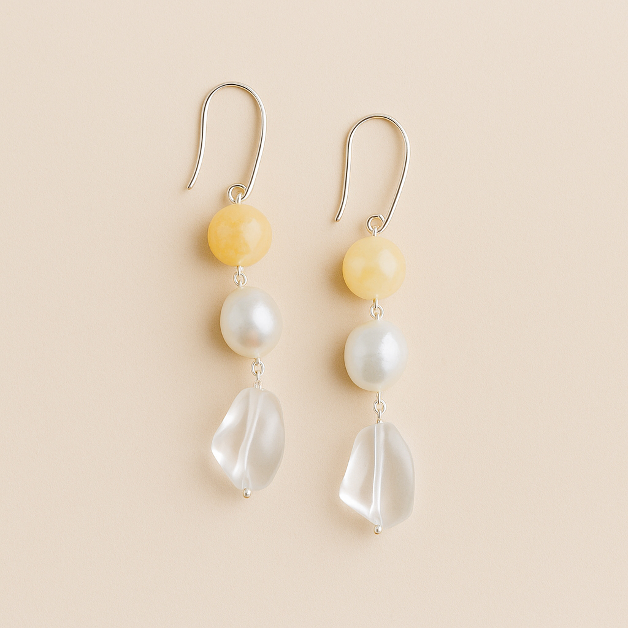 Elegant pearl dangle earrings