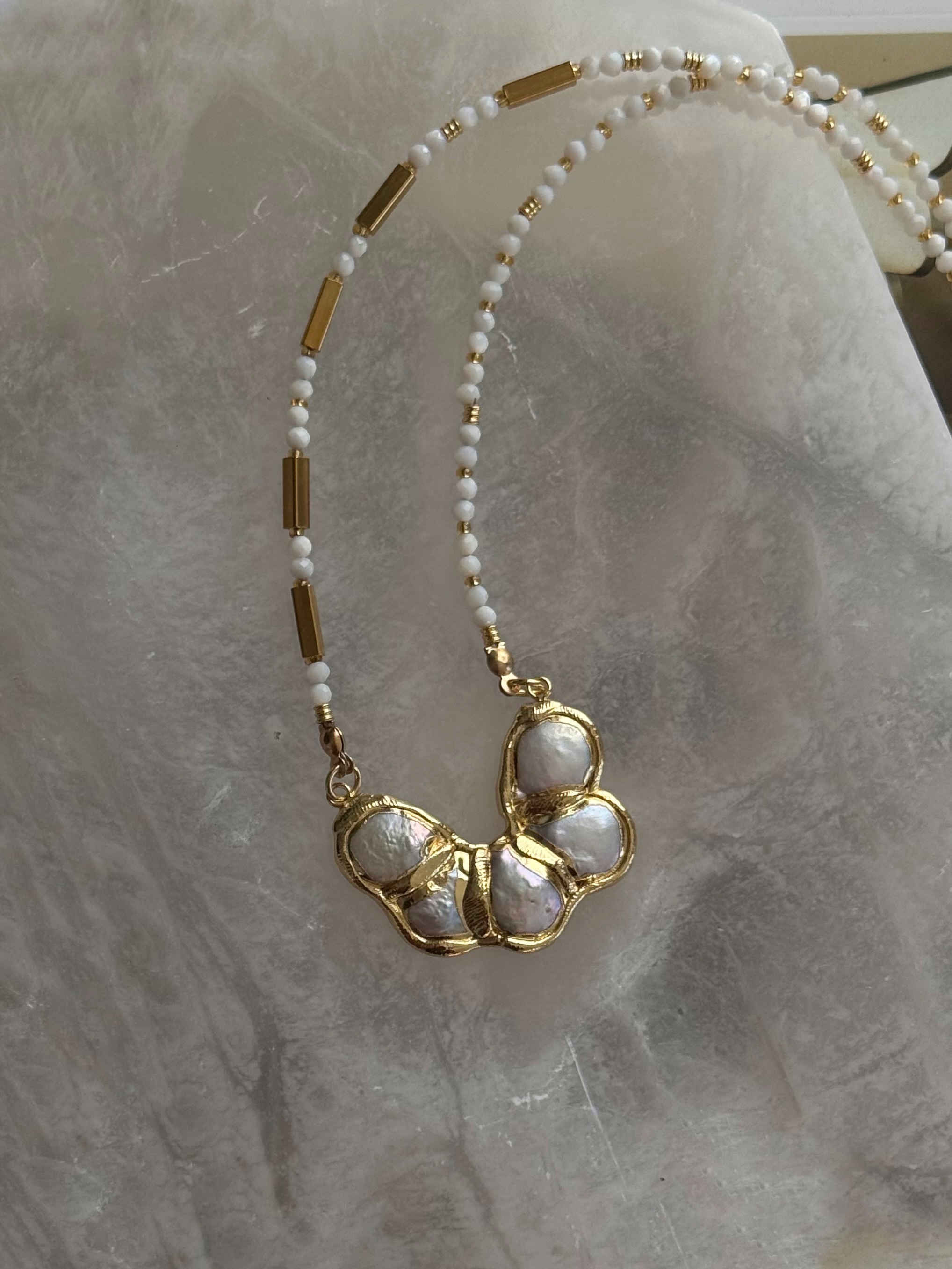 Cloud Formé Necklace