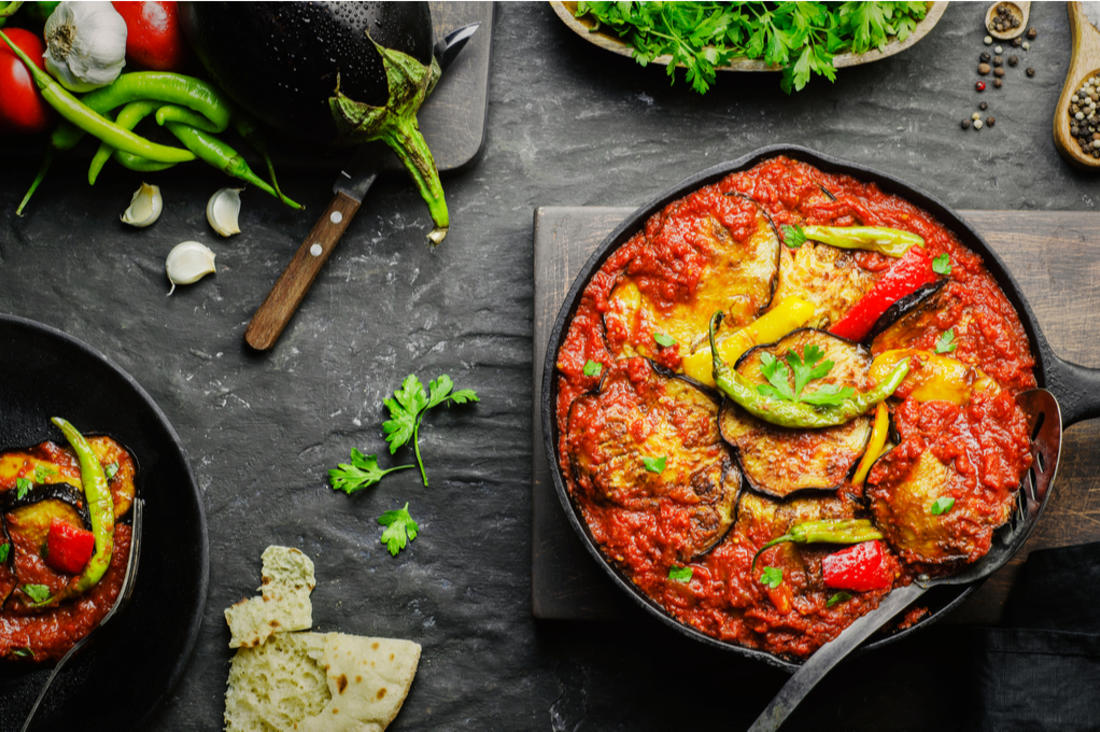 مسقعه باللحمه