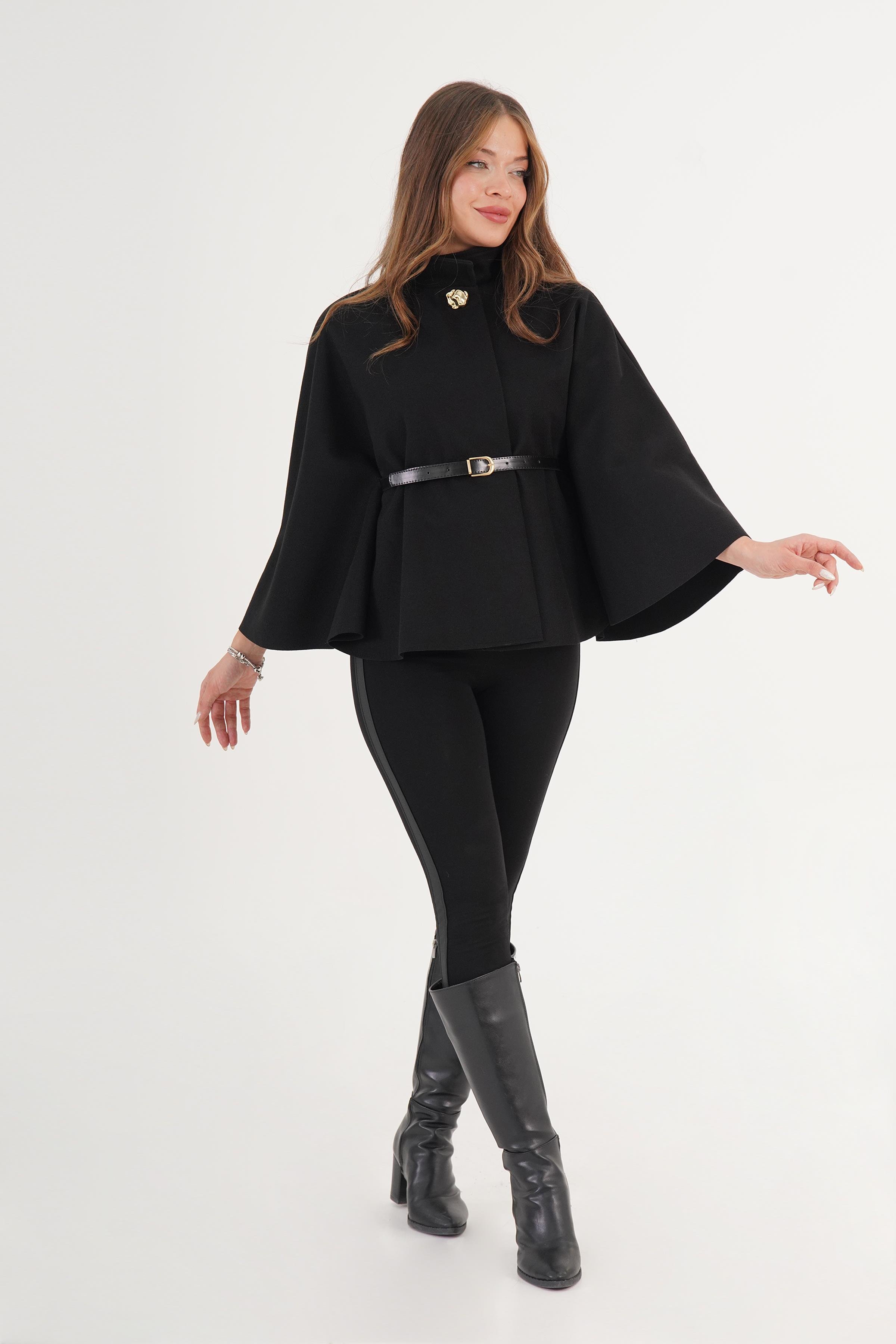 Cape noire élégante
