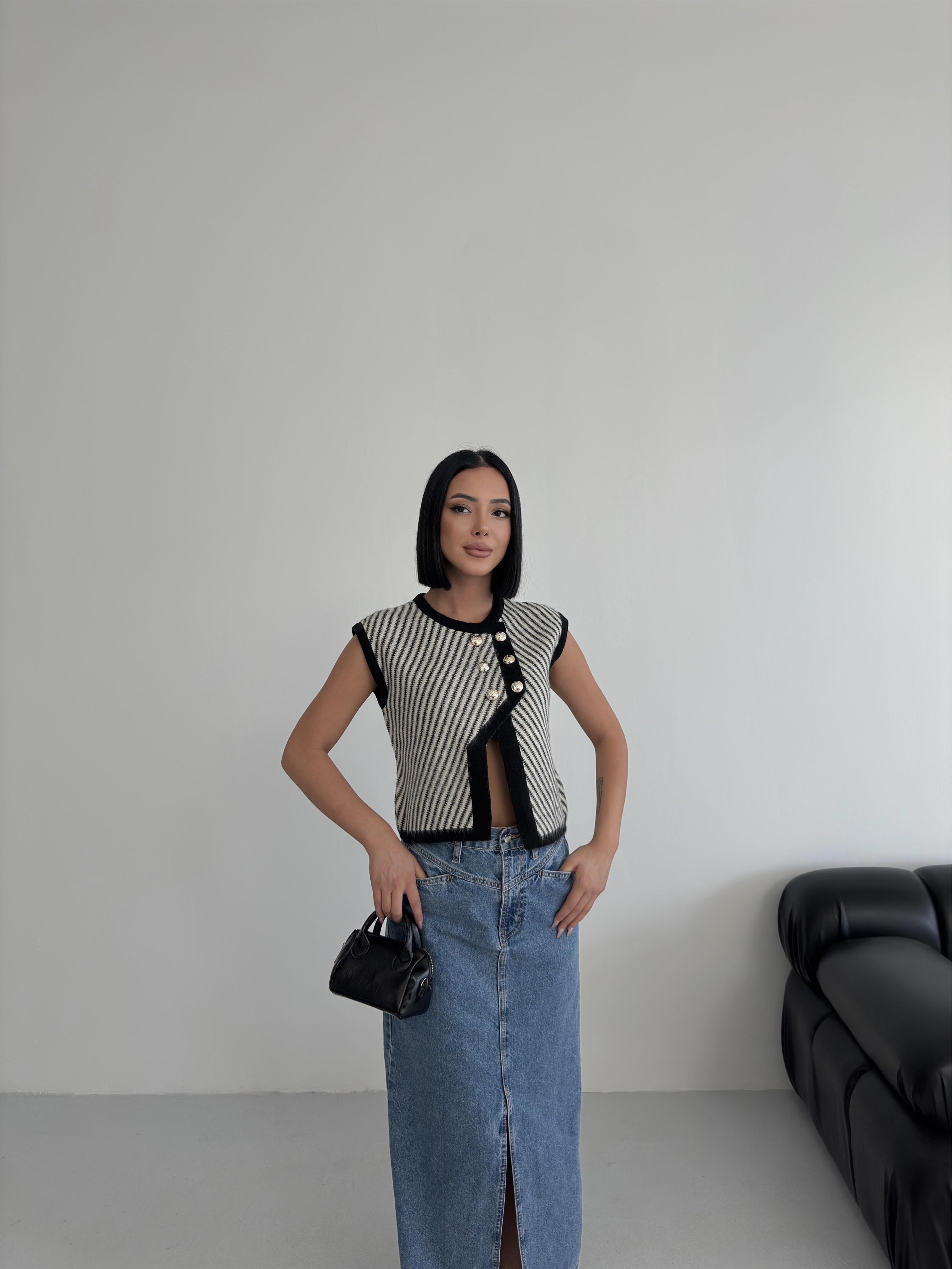 Gilet rayé noir et blanc