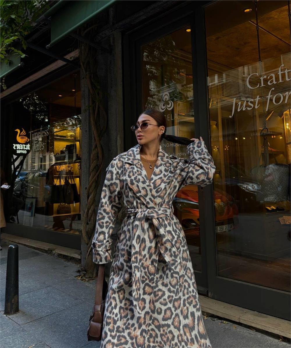 Manteau long à imprimé léopard
