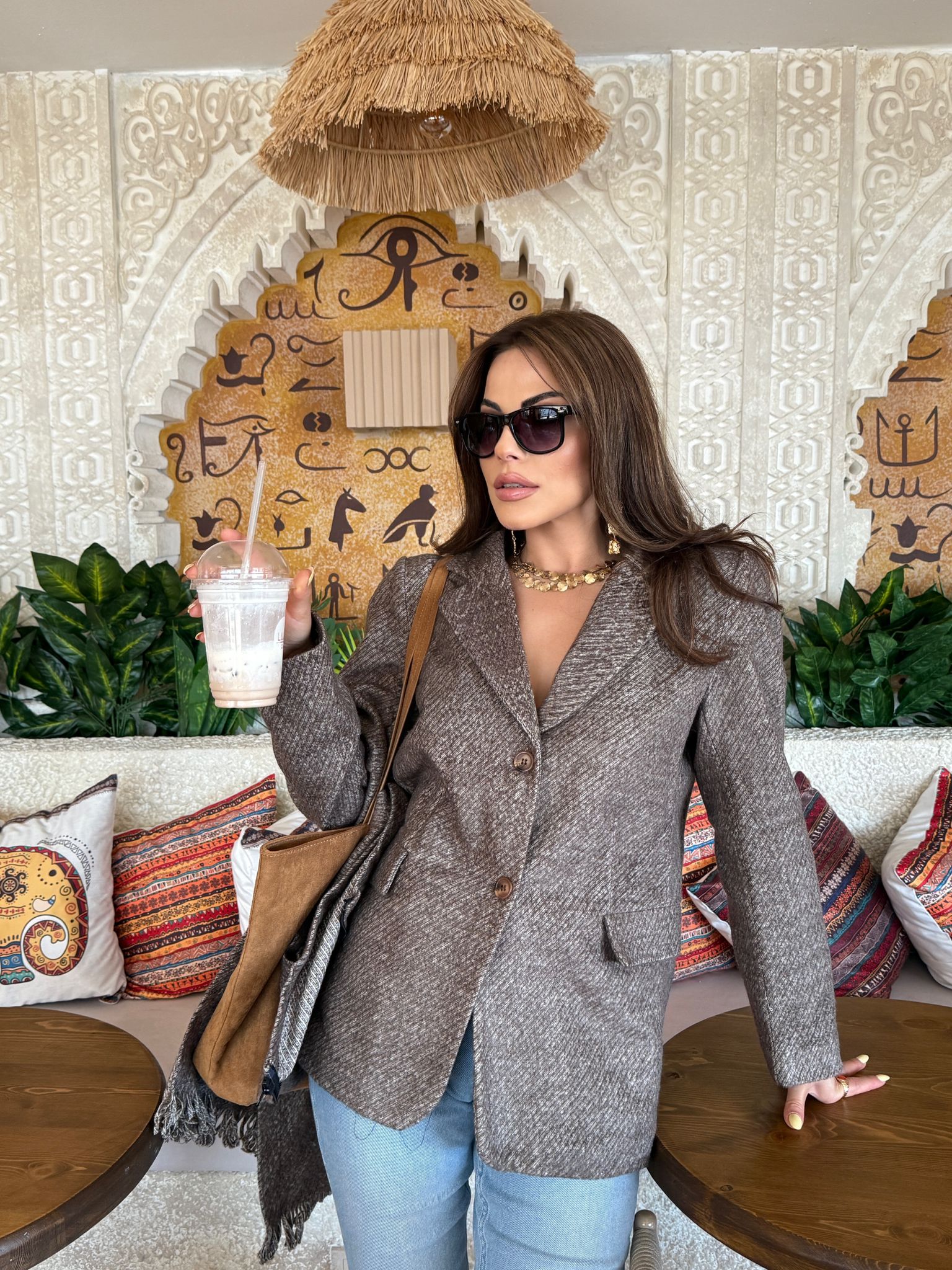 Veste en laine marron avec écharpe