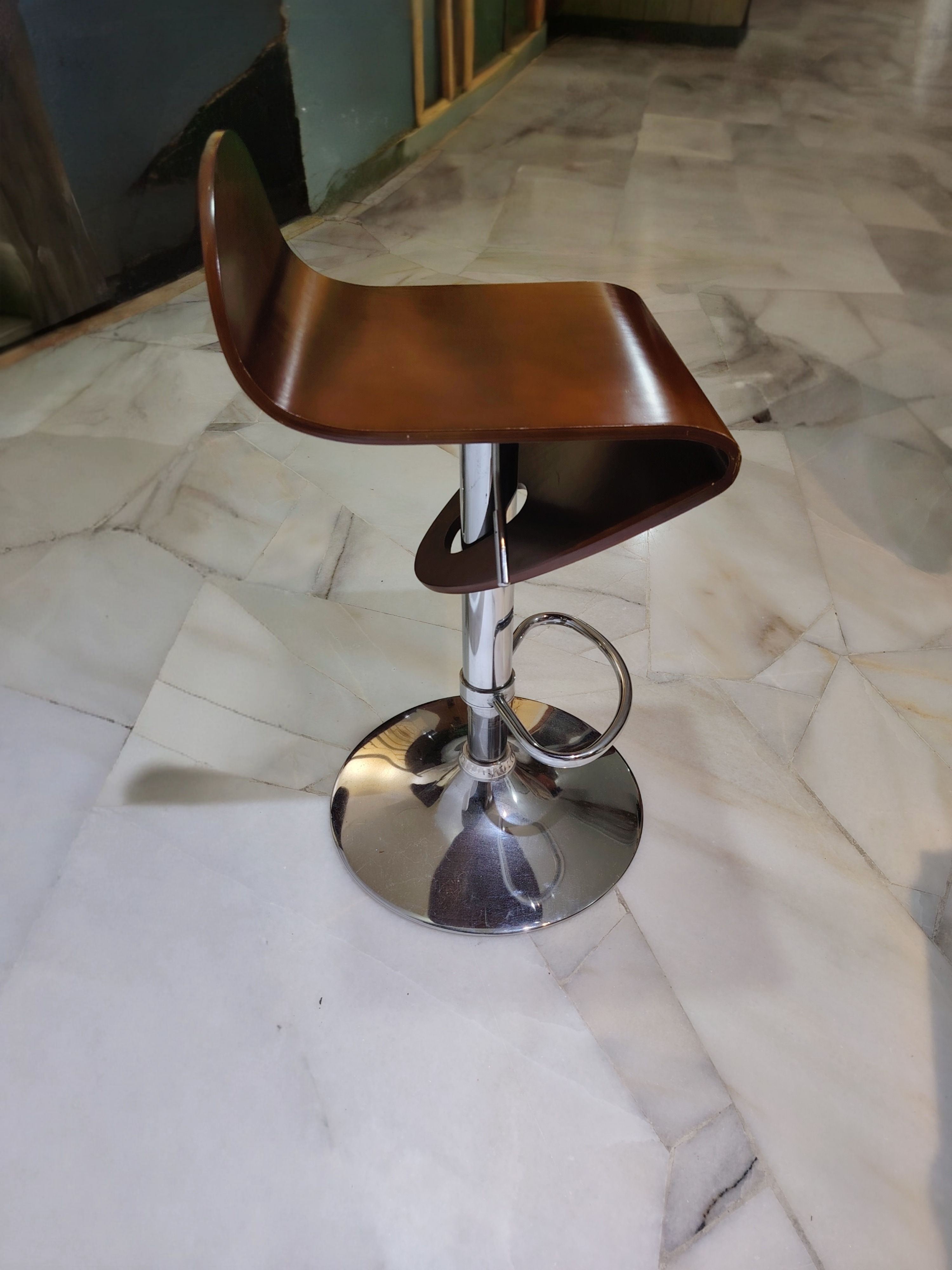 Modern Curved Bar Stool