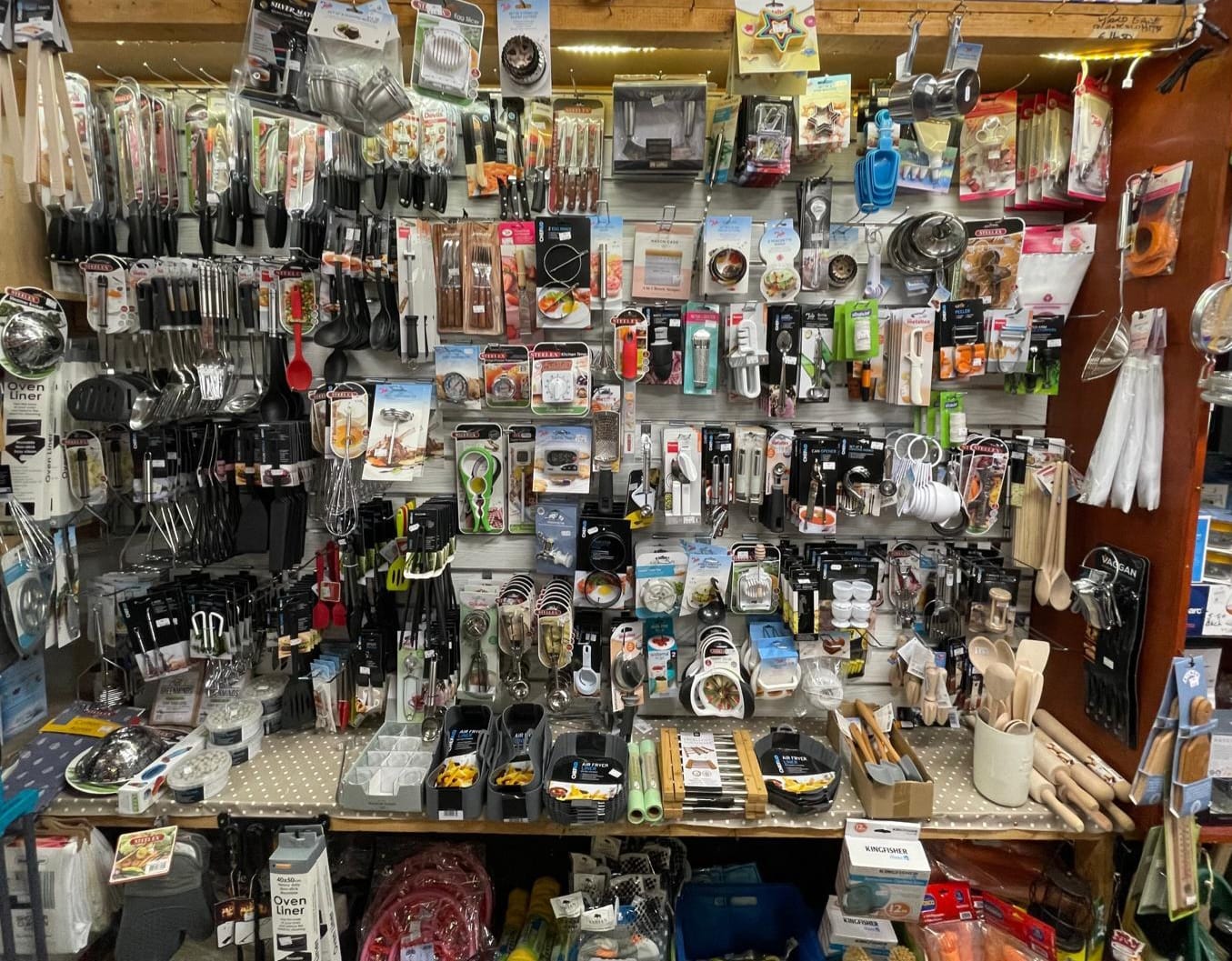 Cutlery & Kitchen Utensils