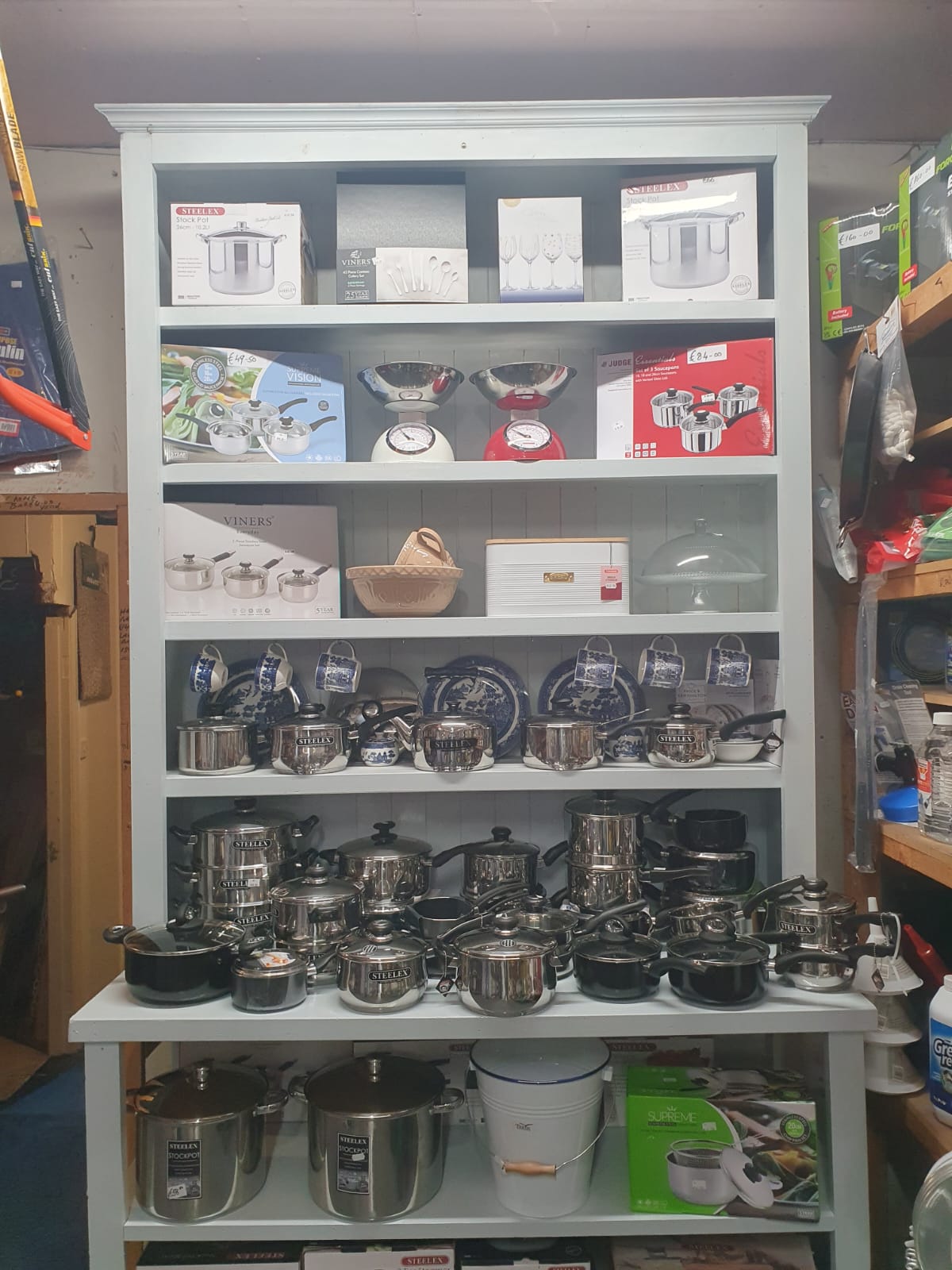 Saucepans & Cooking Pots