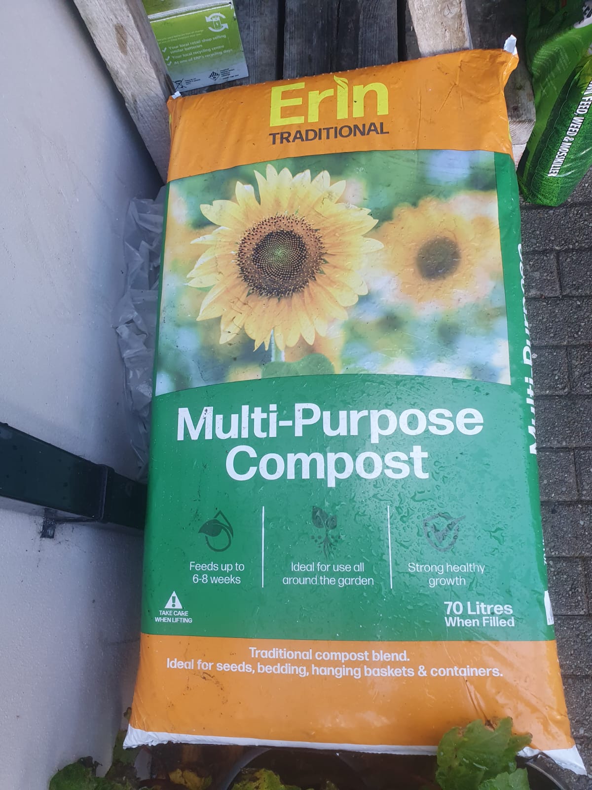 Compost & Lawn Feed