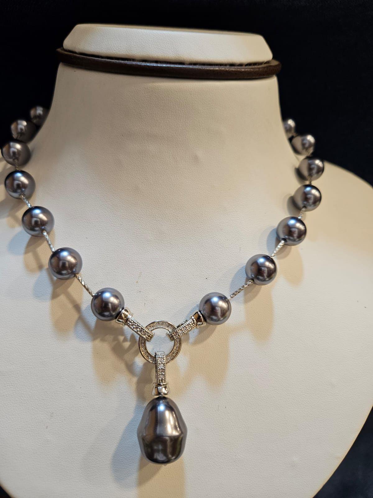 Black Pearl Necklace