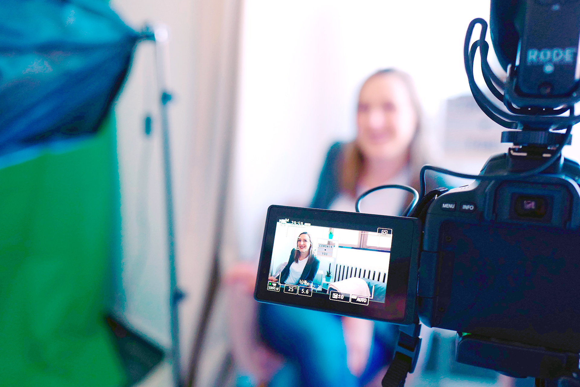 1 Interview "Raconte ton chemin"-52 posts-1 an de contenu