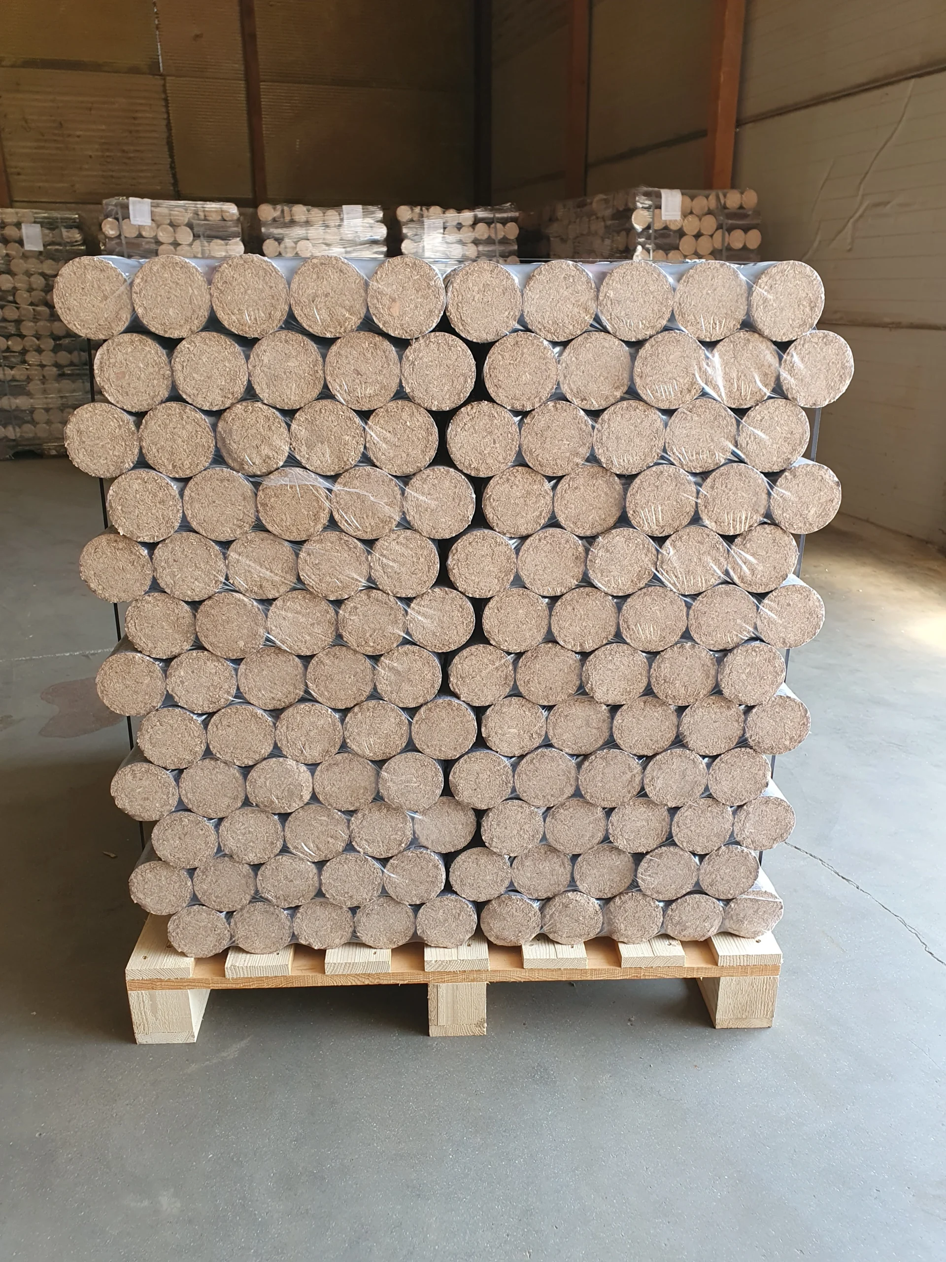 Drevené brikety NESTRO bukové