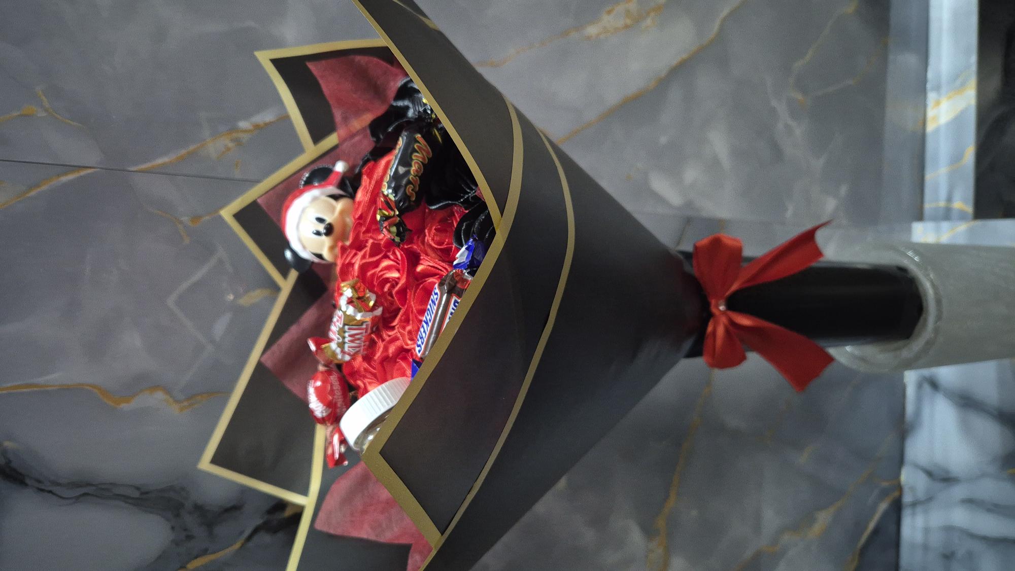 Bouquet Disney satin fait main 30 rose rouge et noir