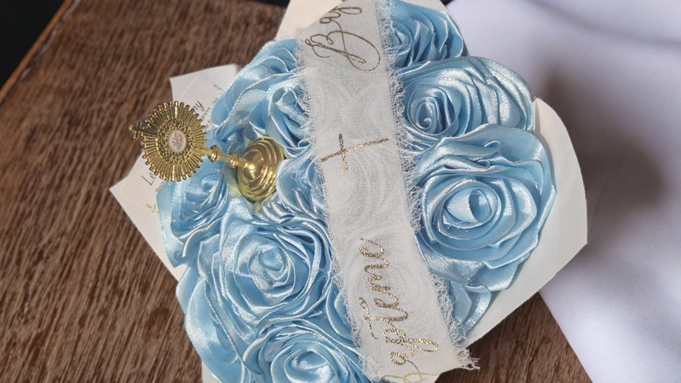 Bouquet baptême satin fait main 10 rose bleu