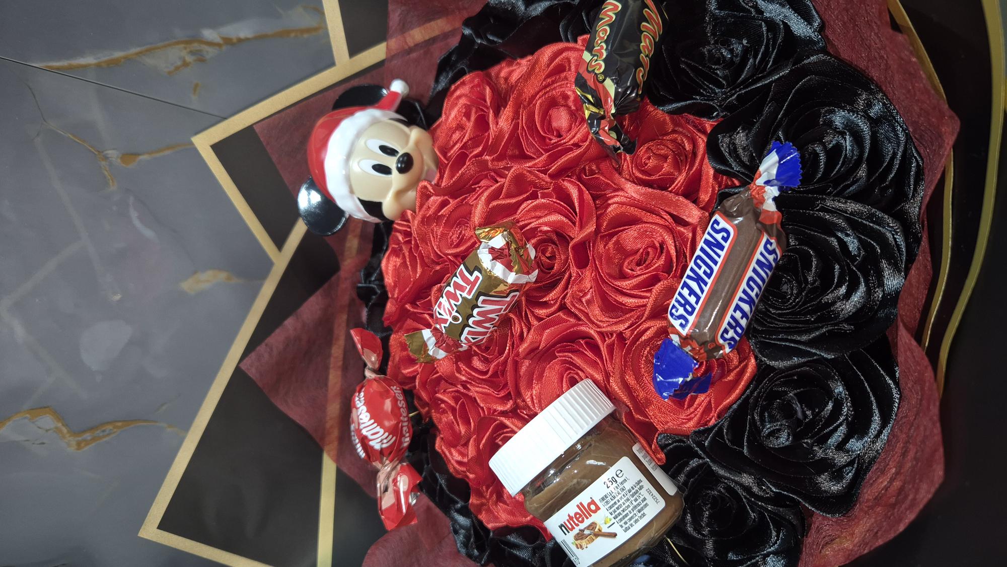 Bouquet Disney satin fait main 30 rose rouge et noir