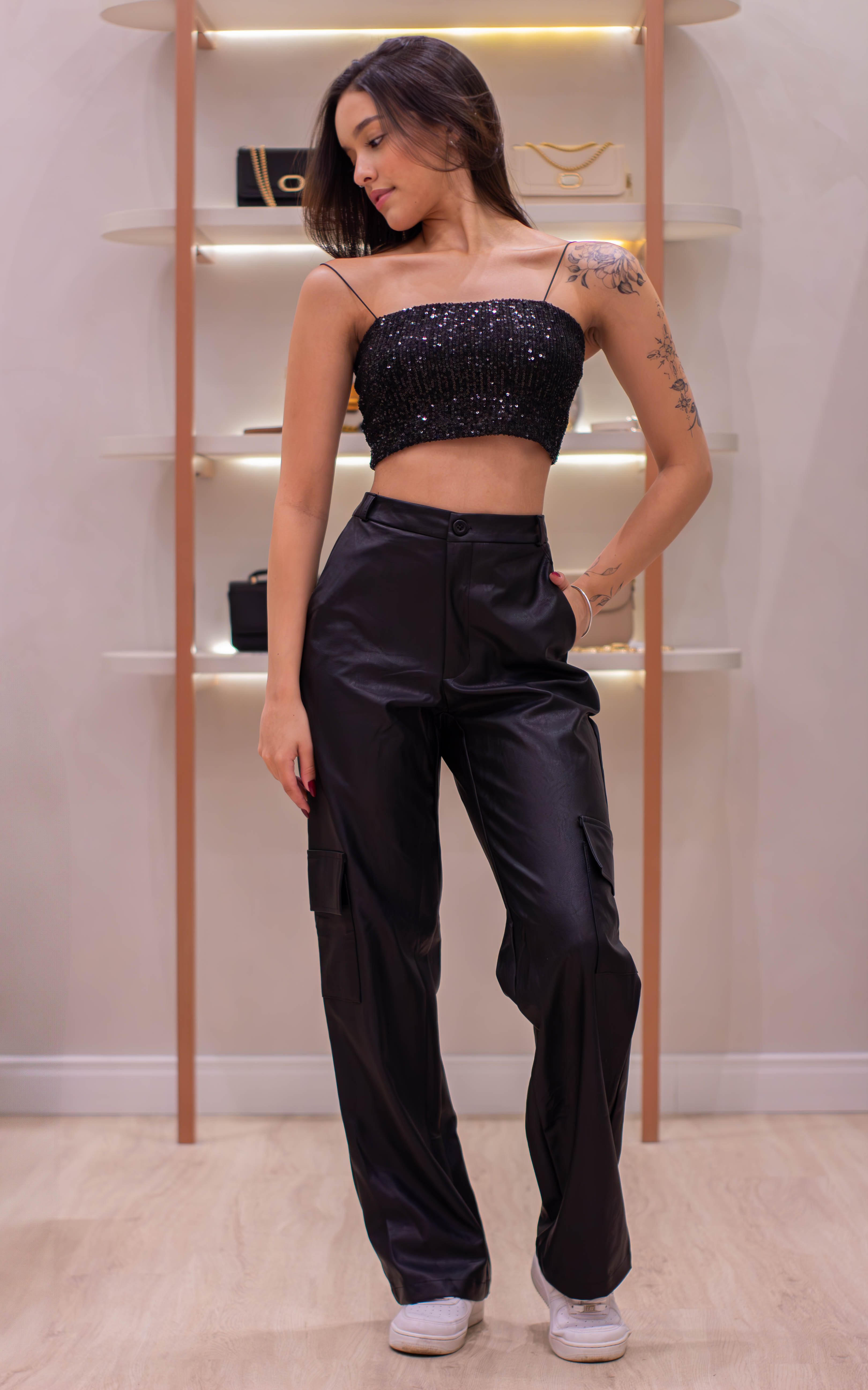 Calça cargo preta EM COURO (PU)