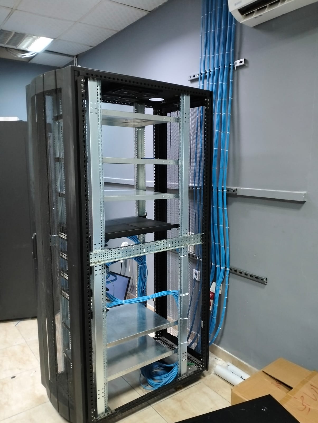 Network Server Rack Cabinet