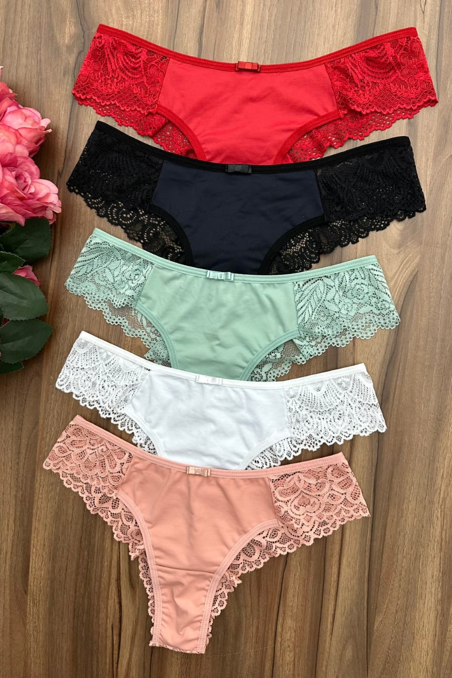 Conjunto de calcinhas rendadas